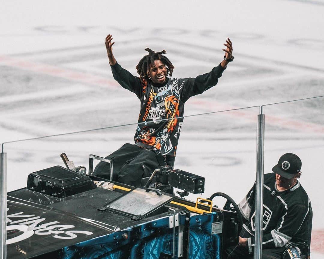 UNDFTDのインスタグラム：「@tyndakut for UNDEFEATED x LA Kings  11.6.23」