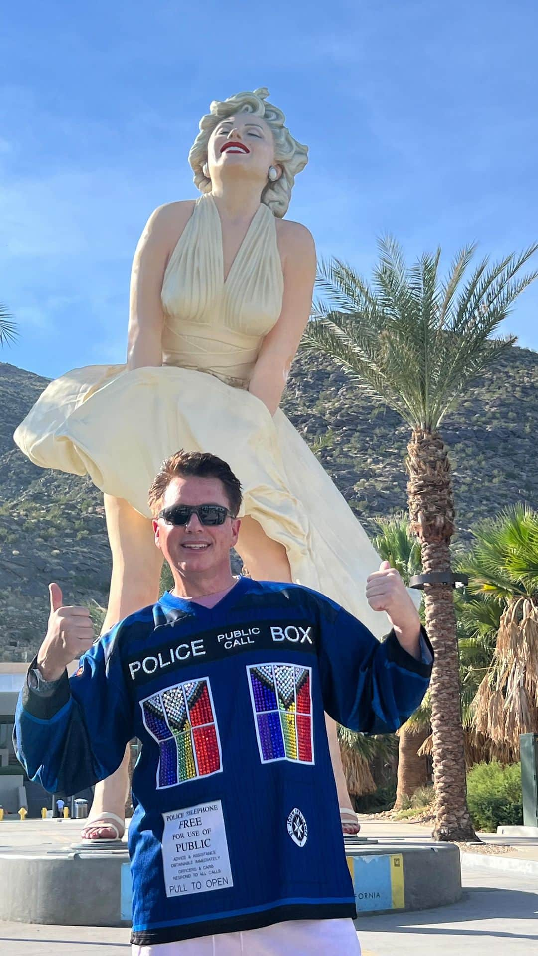 ジョン・バロウマンのインスタグラム：「PROTECT OUR MARILYN It’s @palmspringspride have a look at my post and see what gives me pride! Join us tomorrow as @scottmale and I will be #26 riding in a Pink Cadillac representing #pom @protectourmarilyn  Keep the Marilyn Monroe statue where she is! . #pride #lgbtqia #lgbtqiaplus #palmsprings @palmspringspd #palmspringspride #loveislove #husband #whovian #torchwood #arrow #potectourmarilyn #crema」