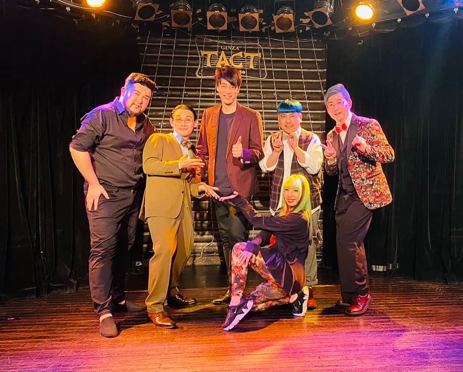 サイクロンZさんのインスタグラム写真 - (サイクロンZInstagram)「KiLa20周年anniversarry すんごい良かった。  正直、マジックライブの中でも相当濃い内容でした。 めちゃ楽しかったです！ご縁に感謝！  モヤモヤザワールド辞めないで良かったー！  ハコの人数、距離感、そして何よりもKiLaさんの構成！全て計算されていたのか！  まさかの私の出番が最後の方。 私もマジックはまぁまぁ20年くらいやってきたつもりでしたが、、 改めて勉強になりました。  やはりお笑いの構成とは全然違うなーいやーまたやりたい！  演者の皆様、スタッフの皆様、お客様！ありがとうございました！  #lensukekila #instajyonio #shunnosukeyokoyama #shingorou」11月5日 8時47分 - cyclonezzzz