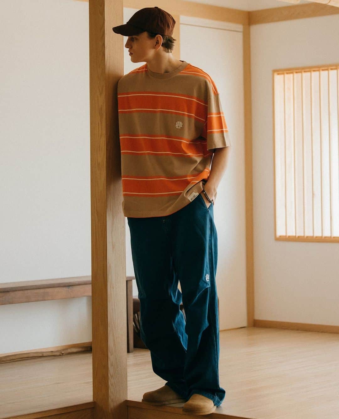 パブリッシュブランドのインスタグラム：「Signature wide fit with three-dimensional pleats under the knees enhances the third-dimensional sense of the pants⁠ ⁠ Sold-out in the USA but available in Asia.⁠ ⁠ Please use the link below⁠ https://publishbypb.com⁠ .⁠ .⁠ .⁠ .⁠ #publishbrand #todayfortomorrow #publishers #oversized #easywidepant #baggy」