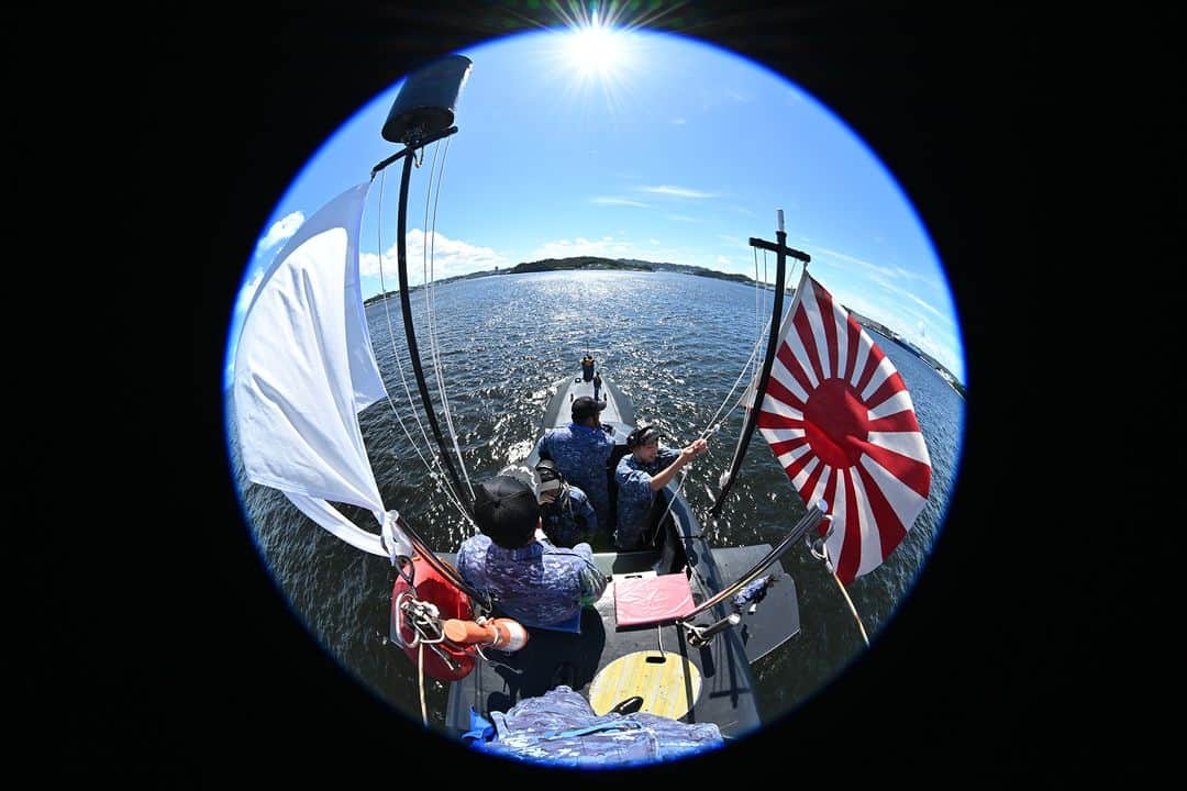 海上自衛隊さんのインスタグラム写真 - (海上自衛隊Instagram)「潜水艦から見た風景⚓ 今日も突き進め！！  #ファインダー越しの世界 #海上自衛隊 #JMSDF #潜水艦」11月5日 9時00分 - jmsdf_pr