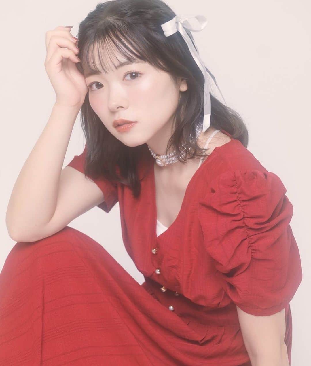 橋本紗奈のインスタグラム：「私事ですが、本日11月5日に誕生日を迎えました！🎂  25歳はやってみたい事に沢山挑戦する年となりました！ 免許も取ったし、YouTube10万人突破出来たし！ 私よく、頑張った！🥹笑  そして26歳の目標は"健康"かな😇笑  いつもSNSを通して応援して下さる皆さんや、リアルで支えてくれる友達、家族の応援あって、いつも楽しく頑張れてます✨  ありがとうございます！ 26歳になっても、引き続き頑張るので よろしくお願い致します！🎂ˎˊ˗  写真はいつもお世話になっているお二人に撮影していただきました😭💗 ありがとうございます！！ photo @m_ichirinka  hair&make @roooren99」