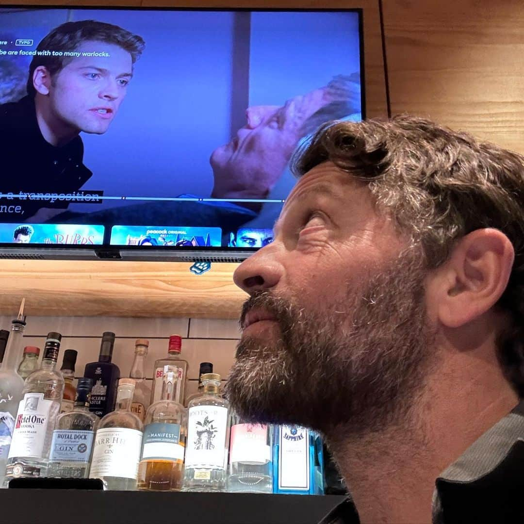 ミーシャ・コリンズさんのインスタグラム写真 - (ミーシャ・コリンズInstagram)「Out at a restaurant tonight and an old episode of @cw_charmed came on. I have to say, it's uncanny. I haven't aged a day.」11月5日 10時05分 - misha