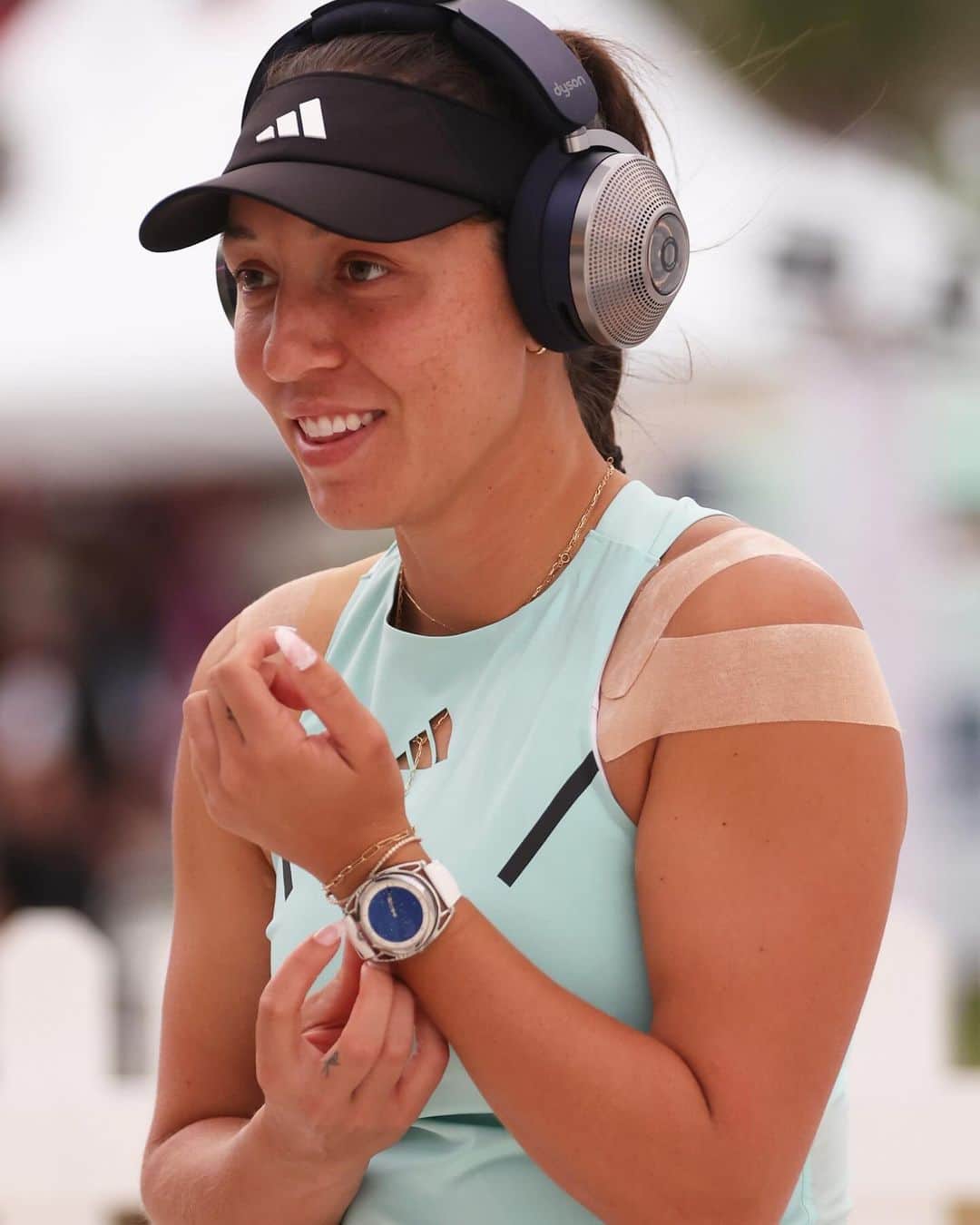 WTA（女子テニス協会）さんのインスタグラム写真 - (WTA（女子テニス協会）Instagram)「Into the BIGGEST final of her career! 🏆  @jpegula continues to shine in Cancun and defeats Gauff in straight sets!   #WTAFinals #GNPSegurosWTAFinalsCancun」11月5日 10時08分 - wta