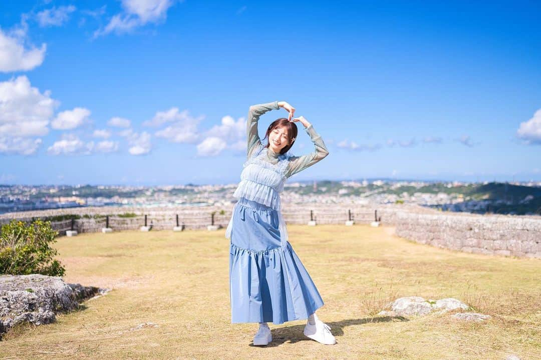 石井陽菜さんのインスタグラム写真 - (石井陽菜Instagram)「⁡ ⁡ ⁡ 2024年カレンダーin沖縄🌺 発売決定！！！ ⁡ 去年に続いて今年も沖縄ですよ〜！！ ぜひ一緒に過ごしてもらえたら嬉しいです✨ ⁡ ⁡ #石井陽菜　#２０２４年カレンダー #沖縄」11月5日 10時12分 - ishii__haruna