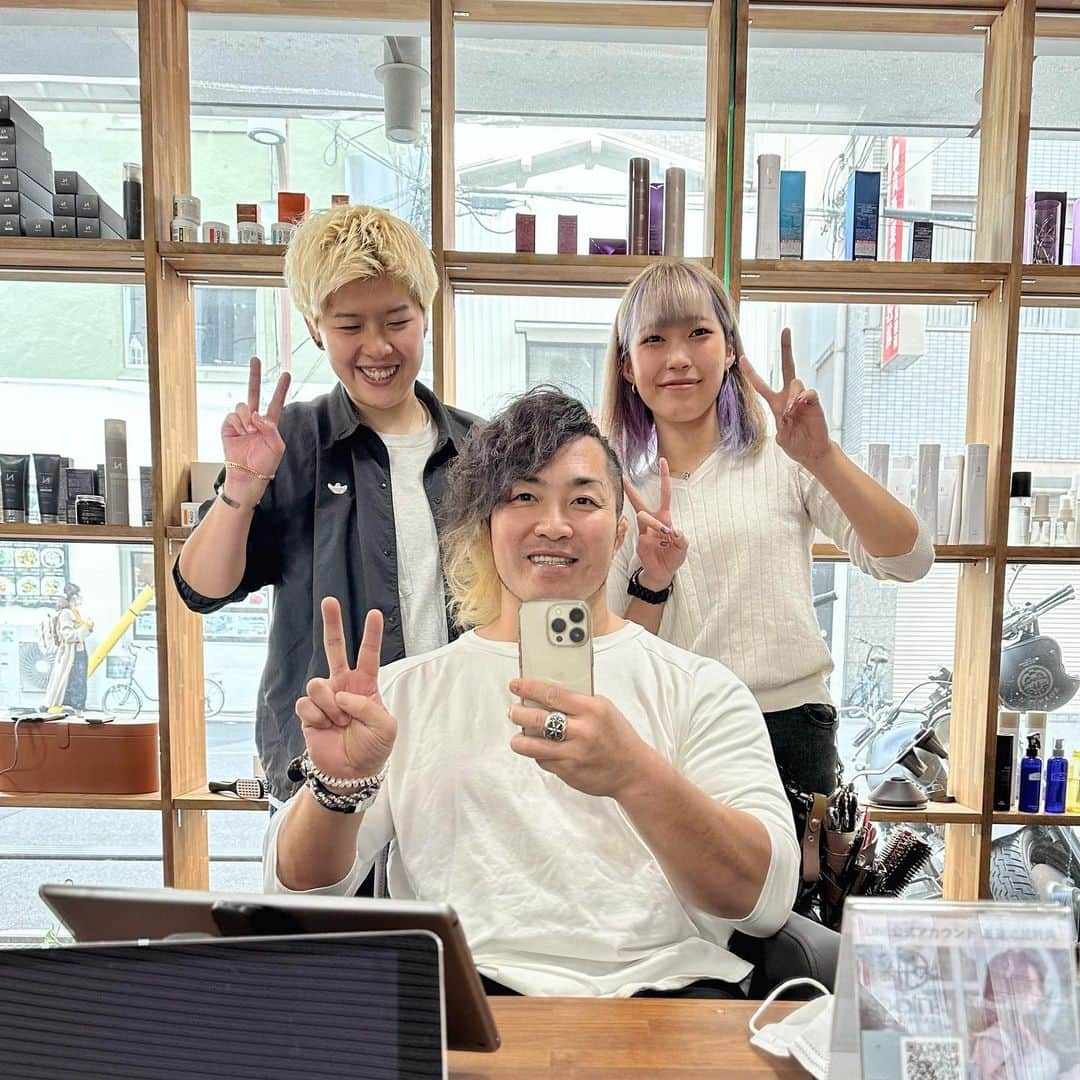 棚橋弘至さんのインスタグラム写真 - (棚橋弘至Instagram)「昨日の #hairstyle 😁  ありがとうございました♪  #大阪 #ドォート #dotehairmake #タイガース 風🐯」11月5日 10時27分 - hiroshi_tanahashi