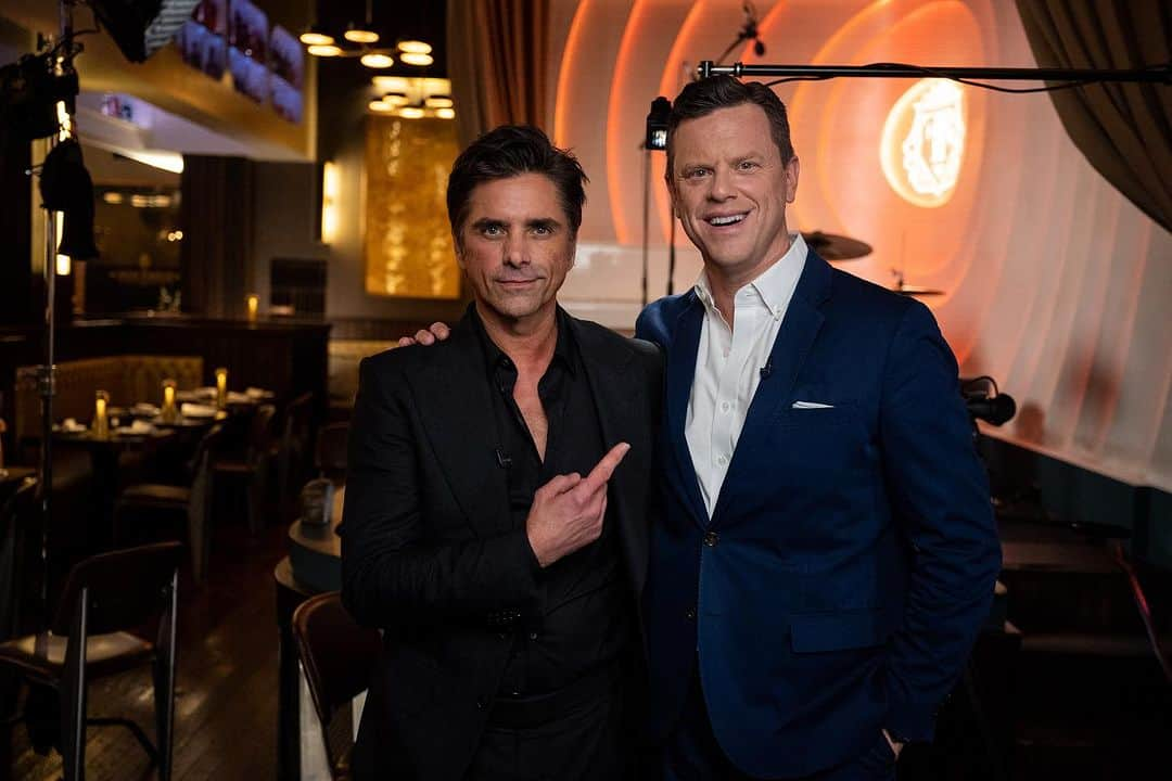 ジョン・ステイモスのインスタグラム：「Catch me tomorrow morning on #SundayTODAY with @WillieGeist Big fan of this guy, extremely smart, a great journalist— but what impresses me the most is he’s a two-time @people mag Sexiest Man Alive, so…. Thank you @ludwigdrumshq & @ulisesgnzlez」