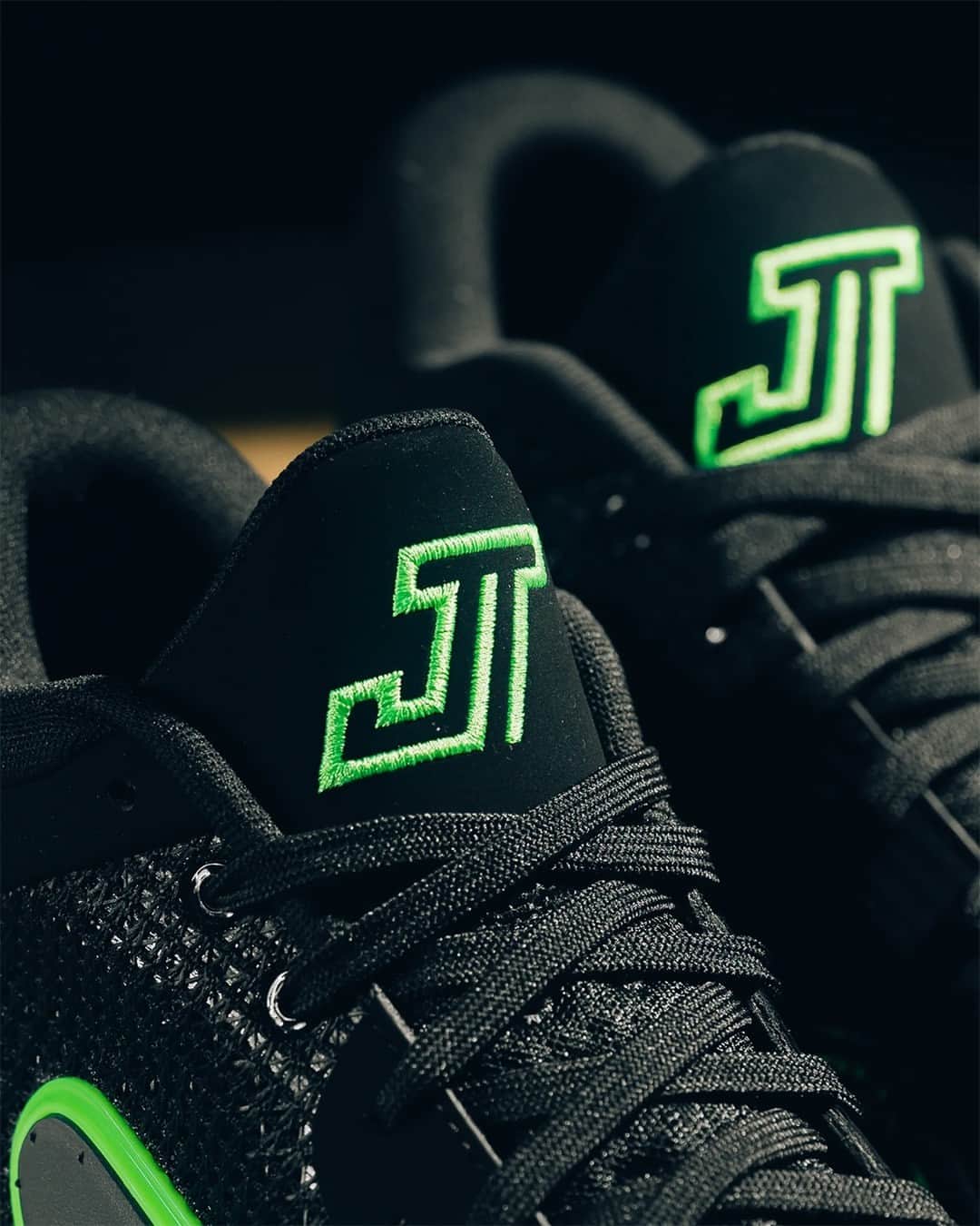 Sneaker Newsさんのインスタグラム写真 - (Sneaker NewsInstagram)「Jayson Tatum for MVP?⁠ The Celtics superstar is off to a hot start, and the "Green Strike" colorway is landing in stores on November 14th. Hit the link in our bio for a closer look!」11月5日 11時00分 - sneakernews