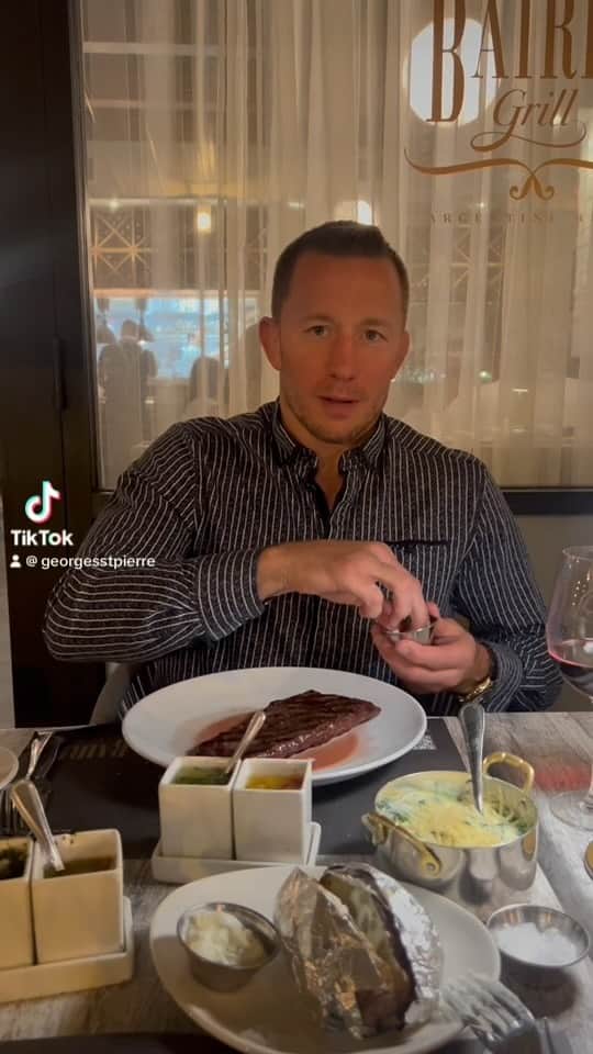 ジョルジュ・サンピエールのインスタグラム：「That’s how I like it! ;-) Medium rare with salt.  How about you?」