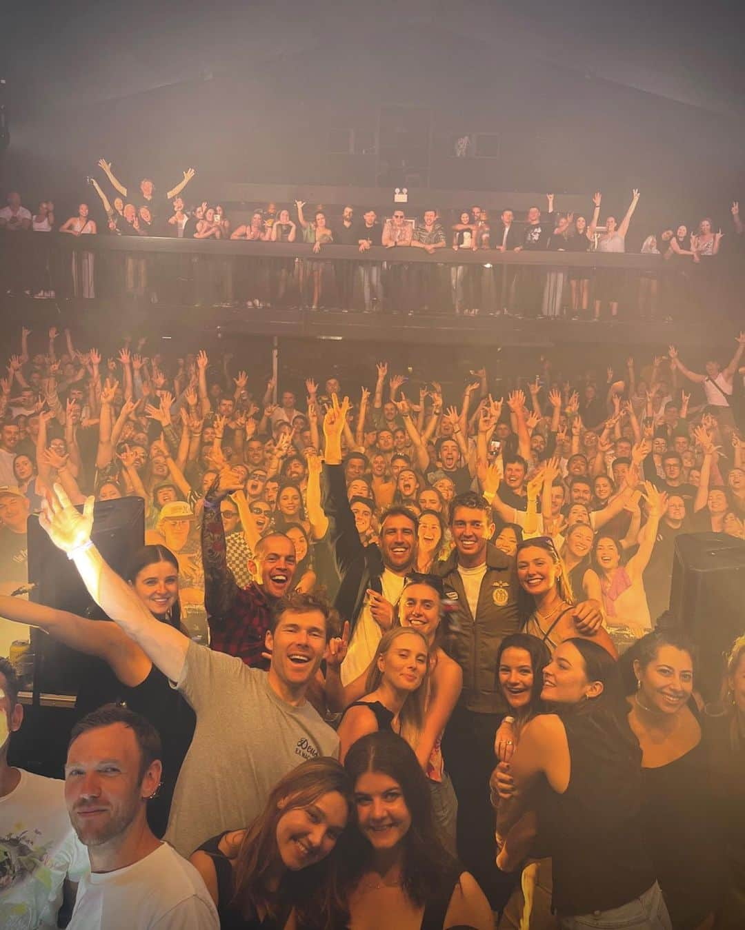 Flight Facilitiesさんのインスタグラム写真 - (Flight FacilitiesInstagram)「What a way to close out the Decades Tour 🪩 Thanks for bringing the energy, Auckland.  And thanks to all of YOU for joining us the past month on this wild journey through the Decades. Much more to come. Stay tuned. 🌎」11月5日 11時00分 - flightfac