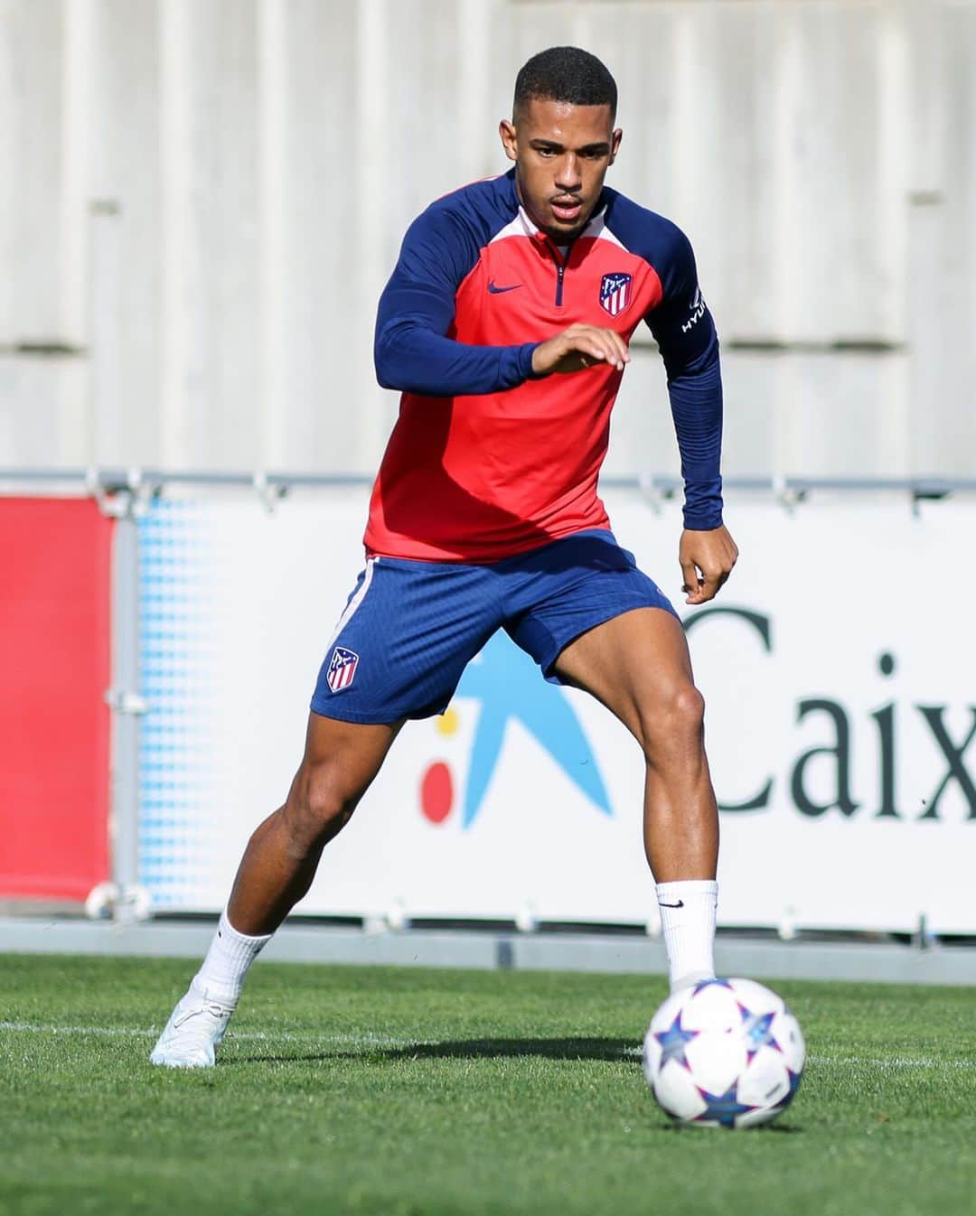 アトレティコ・マドリードのインスタグラム：「🔜 #AtletiCeltic 🔙 @championsleague」