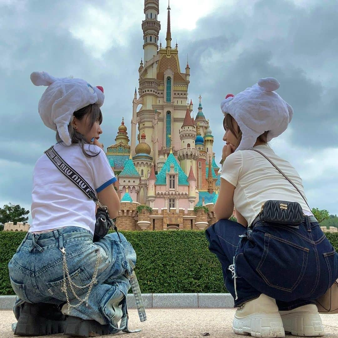 まあたそさんのインスタグラム写真 - (まあたそInstagram)「かすたそin香港ディズニー🐭💗✨✨  香港で撮った写真ありすぎるからちょくちょく載せてくね🫢」11月5日 20時46分 - 5m91r