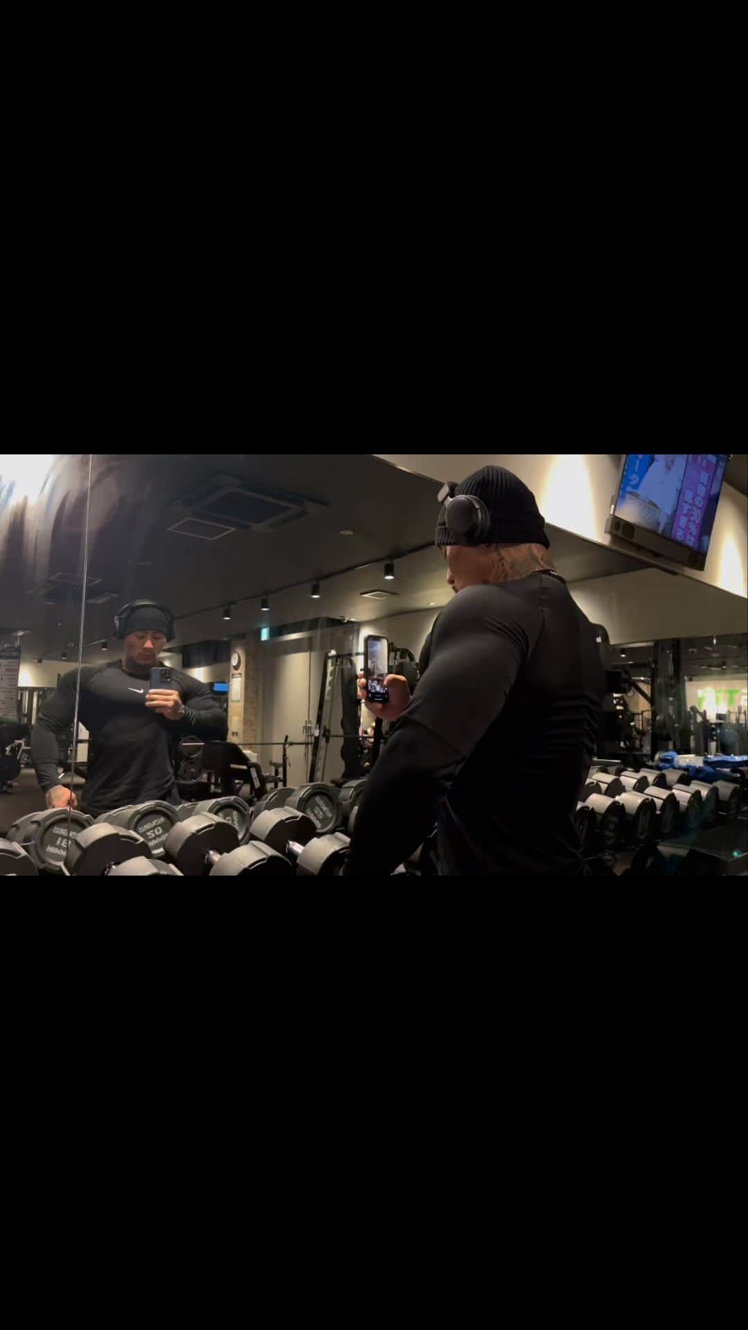中村直輝のインスタグラム：「#training#fitness#workout#gym#tattoo#japanesetattoo#physique#bodybuilding   まだまだギア上げる🔥」