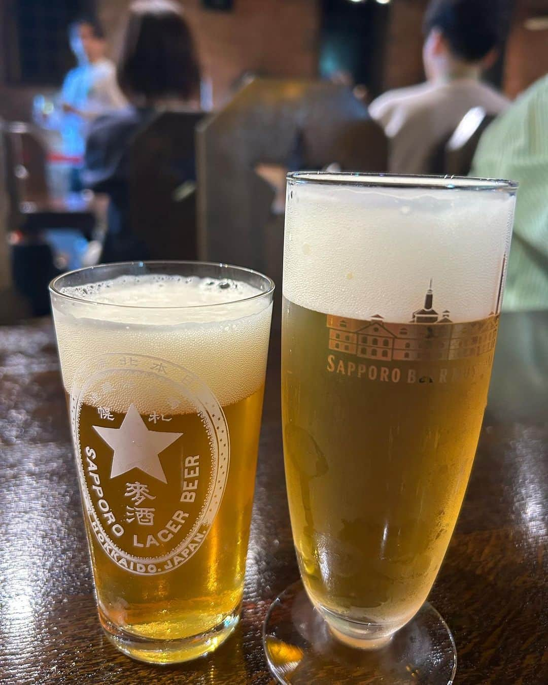 山口みらんさんのインスタグラム写真 - (山口みらんInstagram)「🍻🍻🍻 大分時差投稿！！！   #札幌ビール園  へ行ってきましたU(๑›ᆺ‹)U  結論、生ビール大好きな人からするとパラダイスでしたね(>_<)  ジンギスカン食べ放題×ビール飲み放題🟰最高でした😂✌️   #札幌ビール博物館  の見学もしたよ！発売当初の元祖のビールと改良された今の時代の生ビールを飲み比べできました＼(^o^)／  ビールを注いでくれる方達もとても慣れてて凄く上手でそれを見てるだけで嬉しくなっちゃう🙈 ♡  北海道旅行で1番楽しかった🫶  ビール好きは絶対に行って欲しい😘！！   #札幌  #札幌観光  #札幌グルメ  #札幌ランチ  #札幌ビール園  #札幌ビール  #札幌ビール園ジンギスカン  #ジンギスカン食べ放題  #サッポロ一番 #サッポロクラシック  #ビール博物館  #ビール女子  #ビール好き  #生ビール  #生ビール最高  #サッポロビール園  #サッポロビール博物館  #北海道ジンギスカン」11月5日 20時55分 - yamaguchi_miran