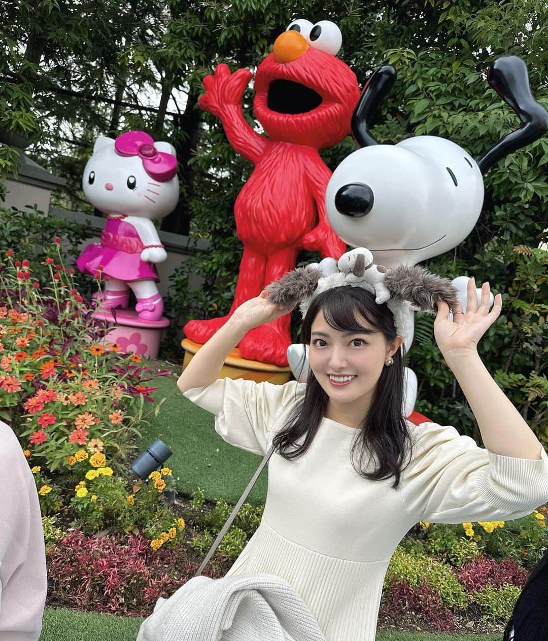 遠野愛のインスタグラム：「中学からの友達とUSJ💫 気分は10代のように楽しんでいたけど 体力はちゃんと衰えていました😌笑  お医者さんになってたり福岡にきたりばらばらの進路だけど中学入学して初めの席が隣前後だったという縁から13年！ 久しぶりでも会うと10年前に一瞬で戻れちゃうの不思議  #usj #大阪観光」