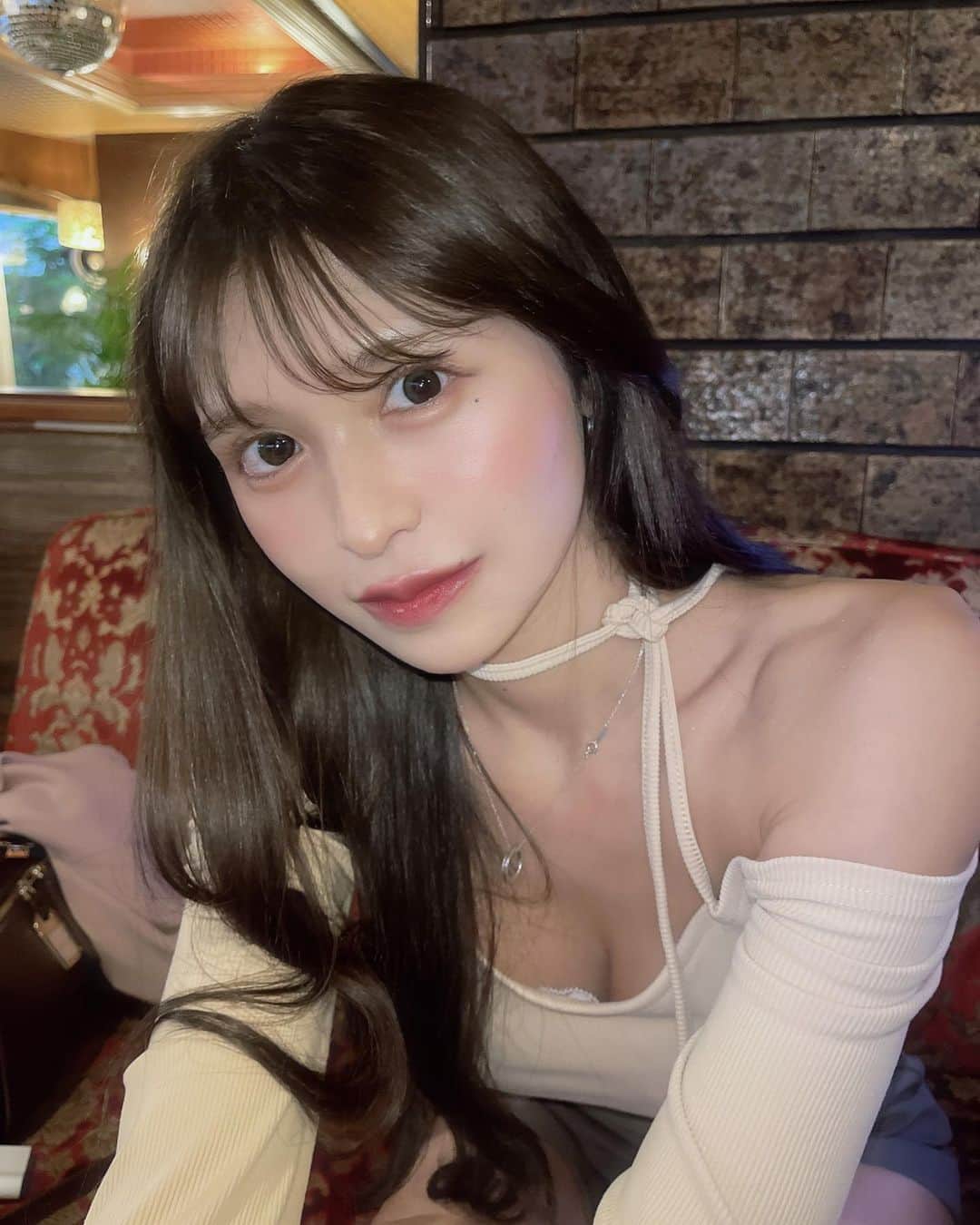 渋谷佳子のインスタグラム：「2023.11.05 ＊ カフェデート😽😽😽 冒険はしないタイプで 気にいった場所に何度も 通うタイプです😽😽😽 ＊ ＊」