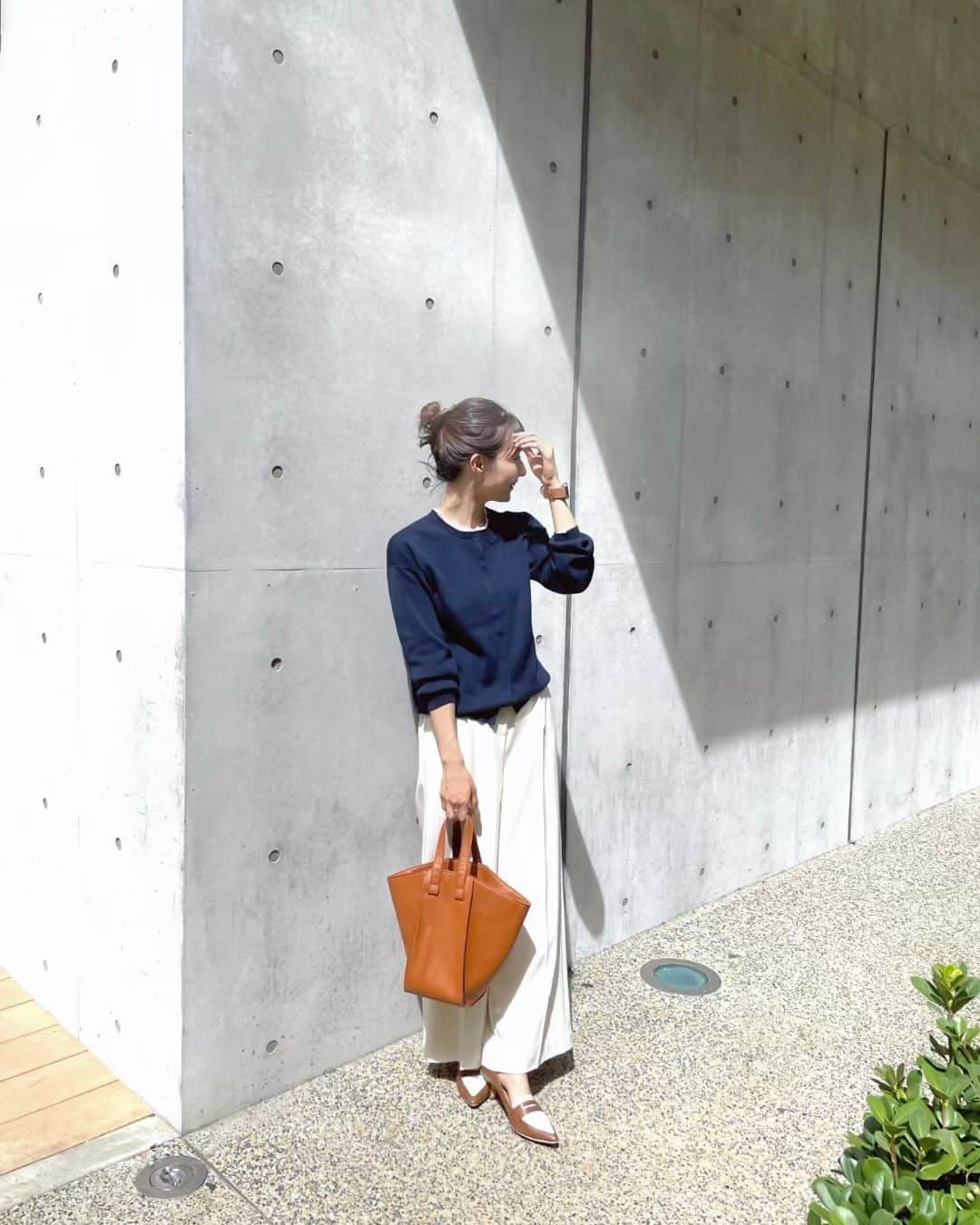 Pierrot［ピエロ］のインスタグラム：「\ Pierrot Staff Coordinate👀🩵 /  身長や骨格、パーソナルカラーからぜひ参考にしてみてください🙏🏻✨  📷1〜4枚目 @emi_pierrot （163cm/骨格ウェーブ/ブルベ夏）  📷5〜7枚目 @mayuko_pierrot （157cm/骨格ウェーブ/イエベ春）  📷8〜10枚目 @yuka_pierrot （150cm/骨格ストレート/イエベ秋）  -——————— 【プチプラ通販サイト】 シーンレスに着られて着回しコーデとしても使えるアイテムばかりっ♡ @pierrot_shop   -————  【pierrotスタッフアカウント】 @emi_pierrot  @mayuko_pierrot @minori_pierrot @yuka_pierrot  #pierrot  #ootd #fashion  #スタッフコーデ  #カジュアルコーデ  #大人カジュアル  #きれいめコーデ  #キレイめカジュアル #ファッション  #プチプラ  #プチプラコーデ  #プチプラファッション #ママコーデ #低身長コーデ  #低身長  #働くママ #小柄女子  #秋冬コーデ  #トレンドコーデ」