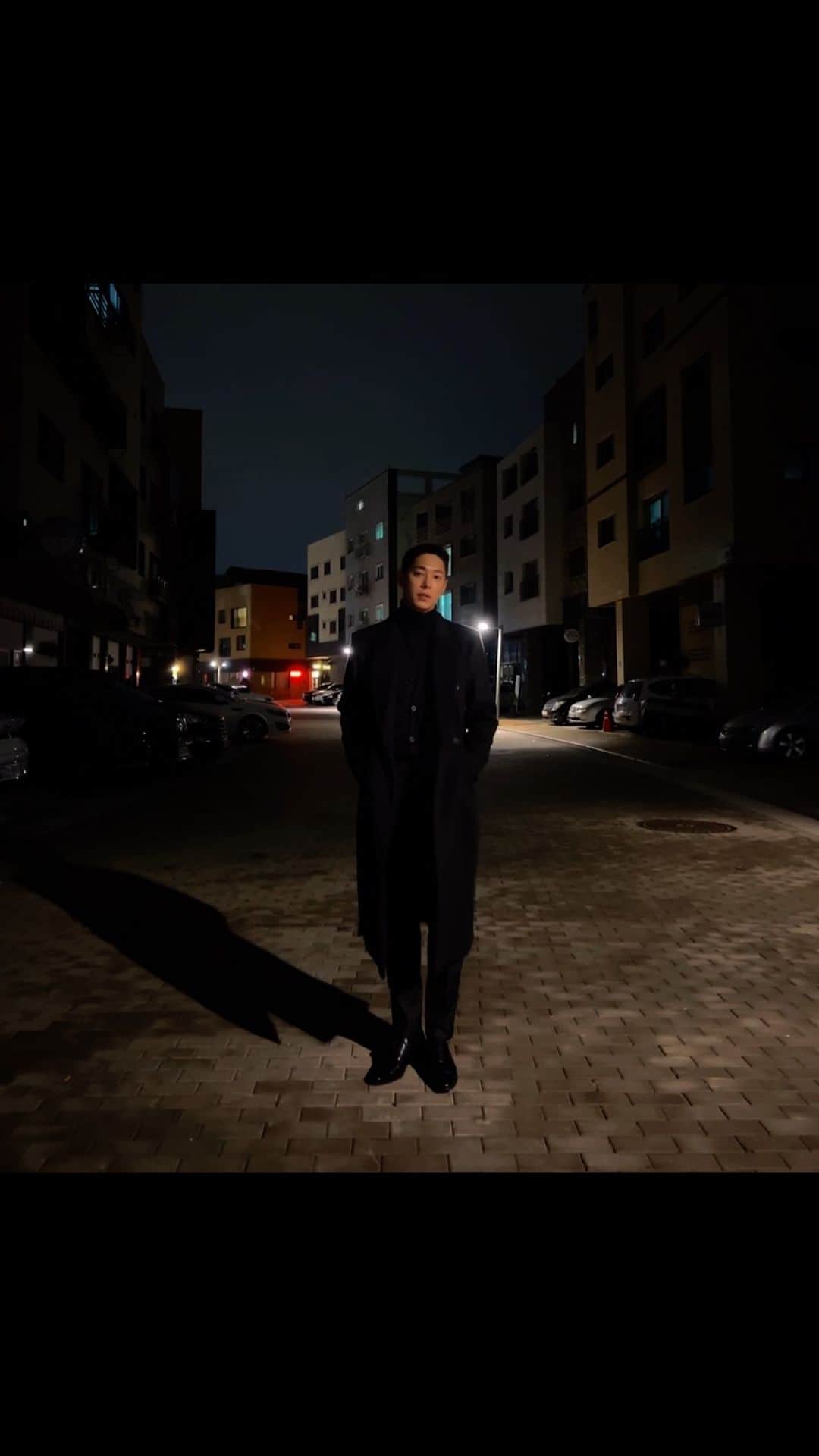 ソン・ウォンソクのインスタグラム：「BLACK」
