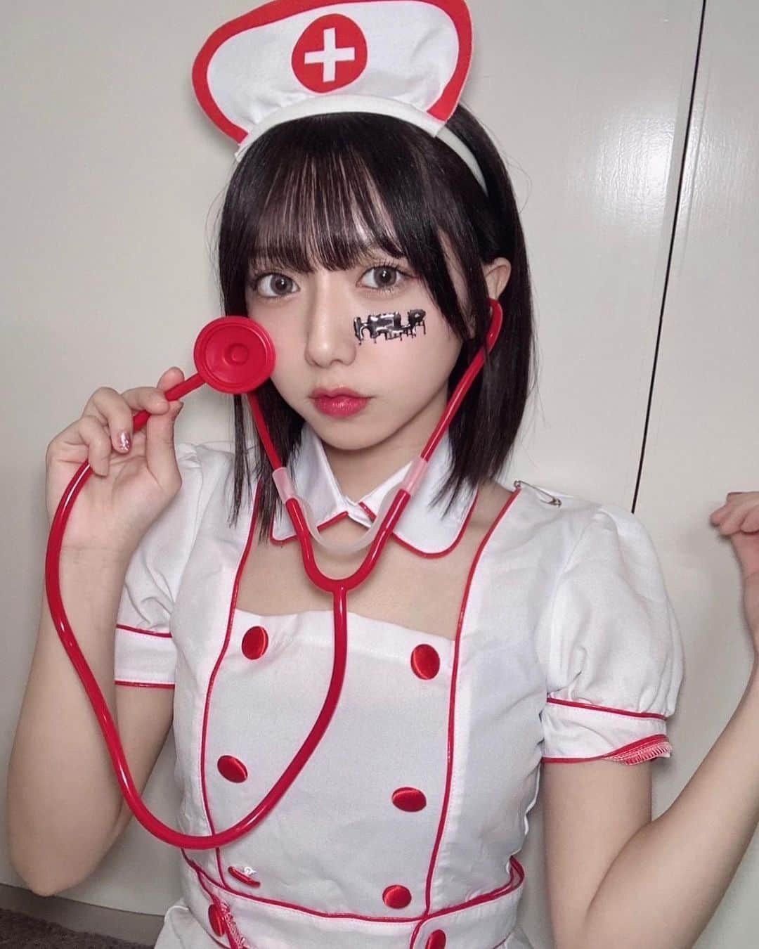 萩田ここのインスタグラム：「💉❣️ ⠀⠀⠀⠀⠀⠀⠀⠀ ハロウィン過ぎちゃったけどまだ残ってるから載せちゃうねっ♡ ⠀⠀⠀⠀⠀⠀⠀⠀ 今日は病院に行って喉見てもらってお薬も貰ったので後はそれ飲んで保湿してケアして休ませます😷 ⠀⠀⠀⠀⠀⠀ お医者さんと3日間声出さないって約束した！！ みんなと会える時にはたくさんお喋りしたいから頑張る✨ ⠀⠀⠀⠀⠀⠀ Halloween's already over but I had some photos left💭 I went to the hospital to get some medicine for my throat, I can't speak at the moment!」
