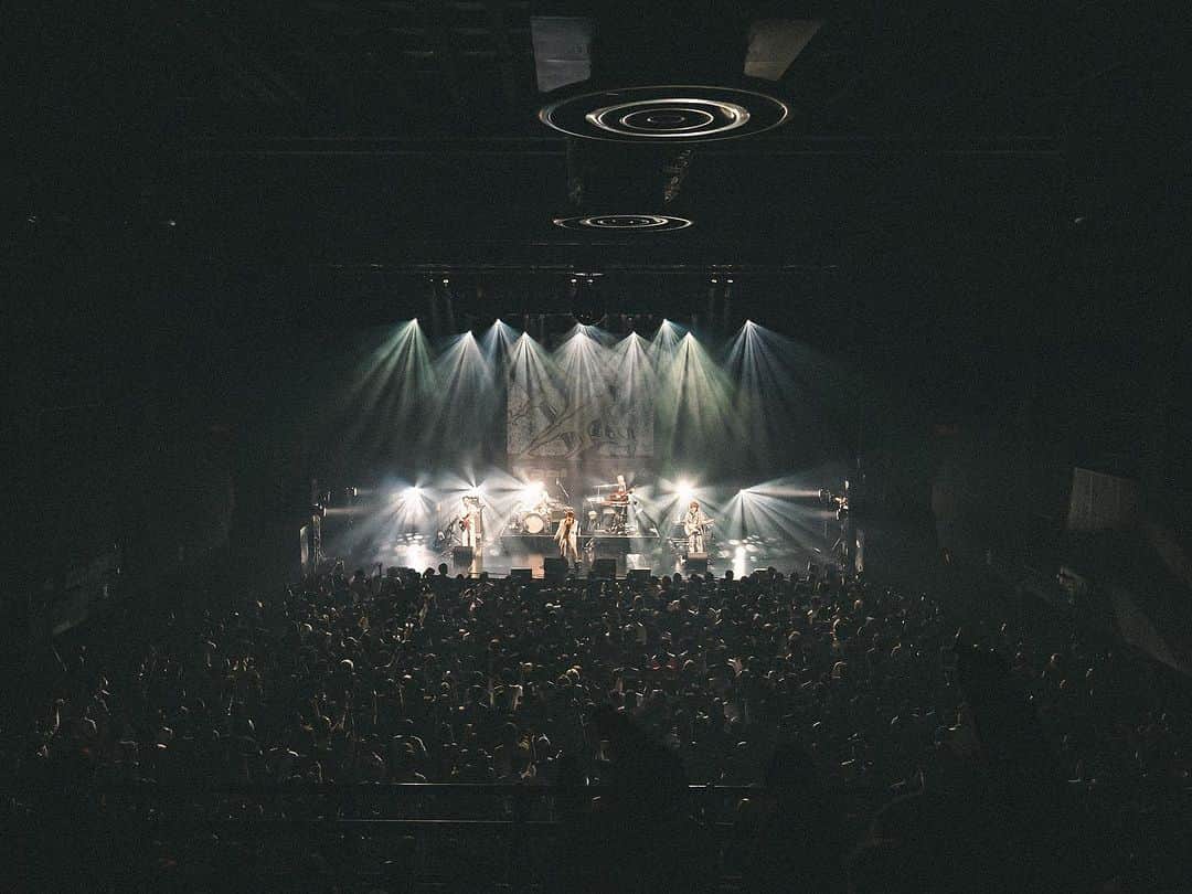 OKAMOTO’Sさんのインスタグラム写真 - (OKAMOTO’SInstagram)「.  ❤️‍🔥2023.11.05(日)Zepp Nagoya Kroi Live Tour "Dig the Deep" vol.4  ありがとうございました！ オカモトコウキHappy Birthday🎂✨  終演後コメントは 公式アプリ「オカモトークQ」にて プレミアム会員限定で公開中です💫  https://c-rayon.com/lp/okamotos/app/  📸by @_ok0594」11月5日 21時20分 - okamotos_official