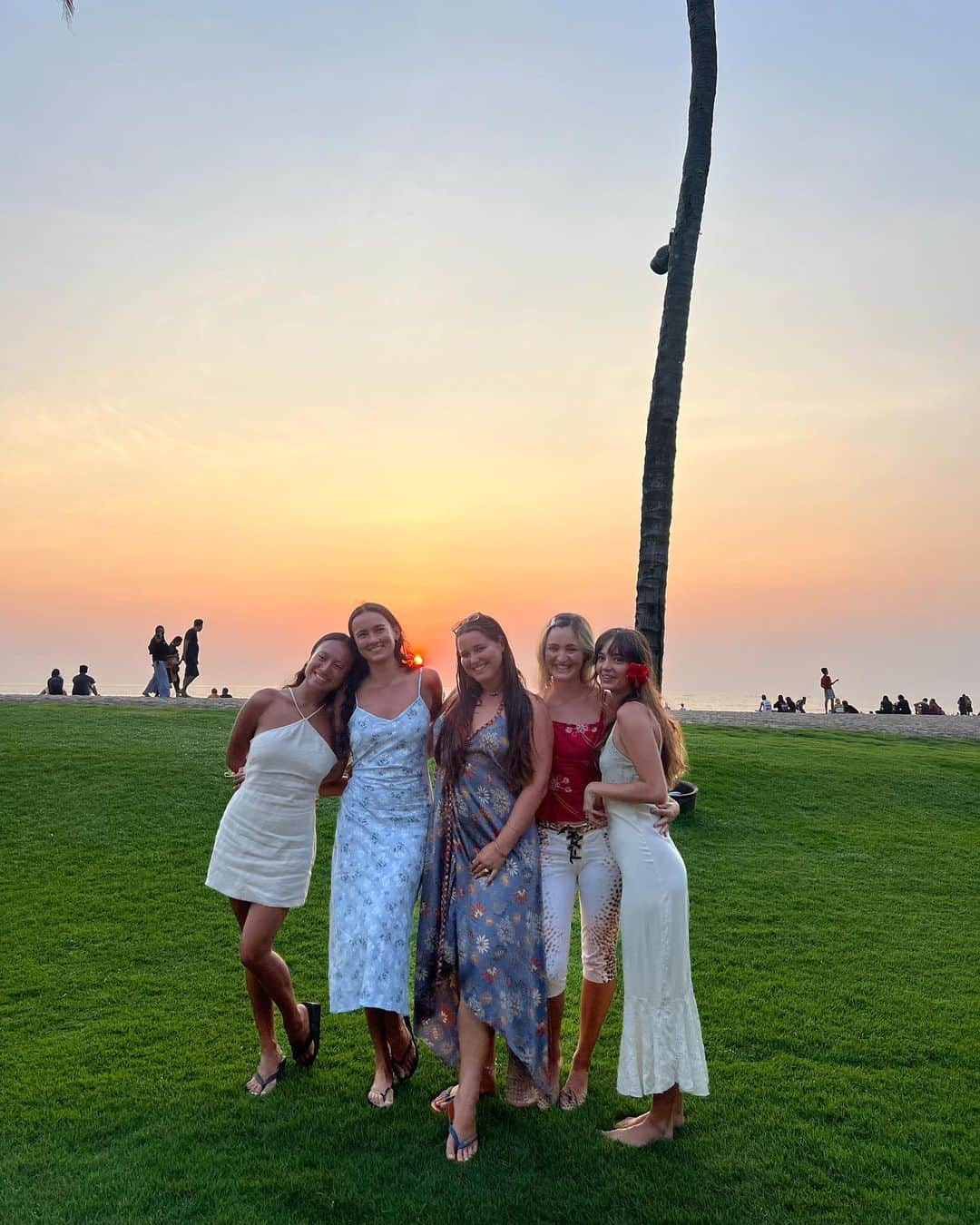 Inka Williamsさんのインスタグラム写真 - (Inka WilliamsInstagram)「Make Legian great again ❤️❤️❤️ real Bali , never the same without us besties reunited」11月5日 21時17分 - inkawilliams