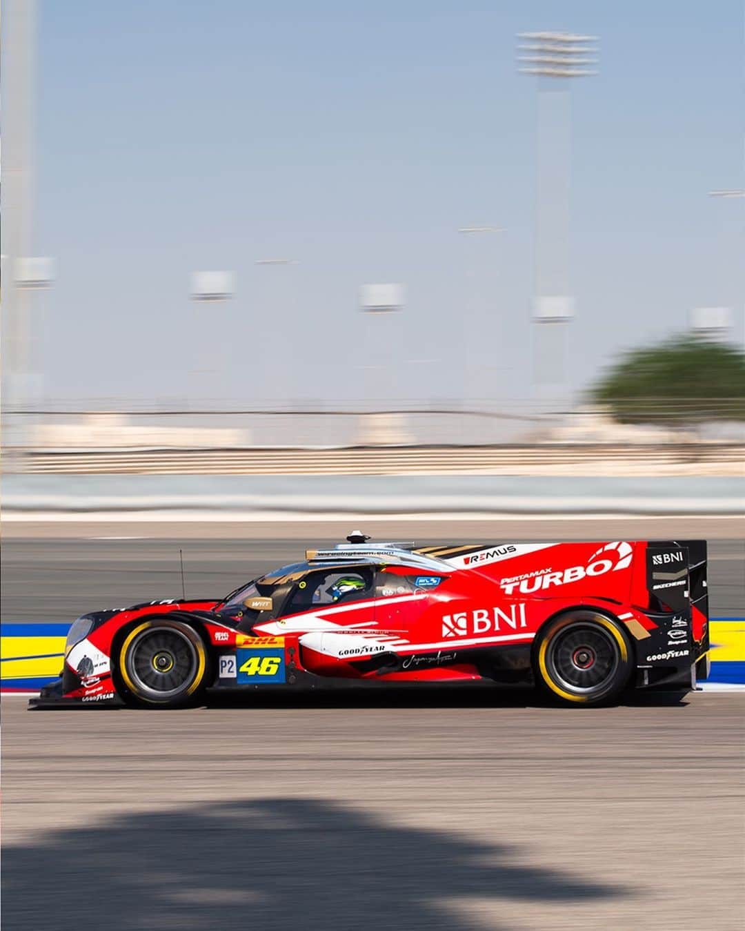 バレンティーノ・ロッシさんのインスタグラム写真 - (バレンティーノ・ロッシInstagram)「There’s something special about seeing that #46 ✊  First experience driving a Le Mans Prototype for Valentino Rossi as he took the wheel of Team WRT’s LMP2 at today’s WEC Rookie Test in Bahrain. 💪  #WEC」11月5日 21時23分 - valeyellow46