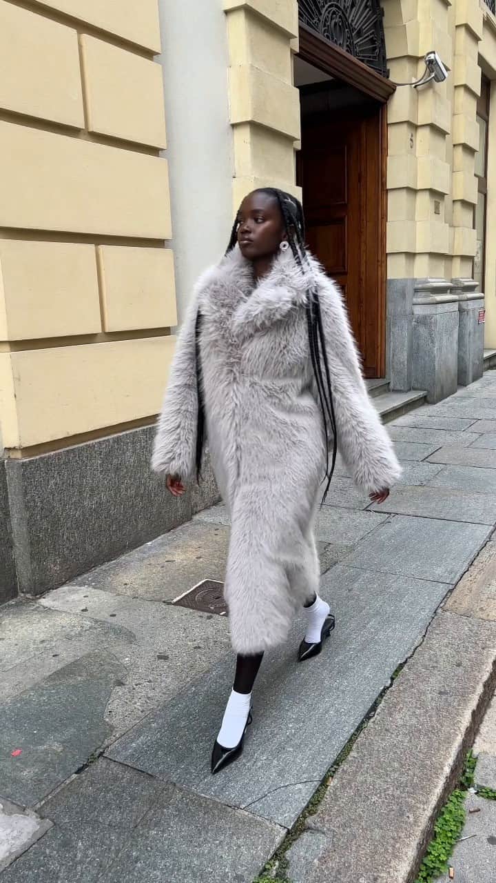 ASOSのインスタグラム：「Turin street style: ASOS edition📍🇮🇹  🔎 Search ‘Cold weather' on ASOS」