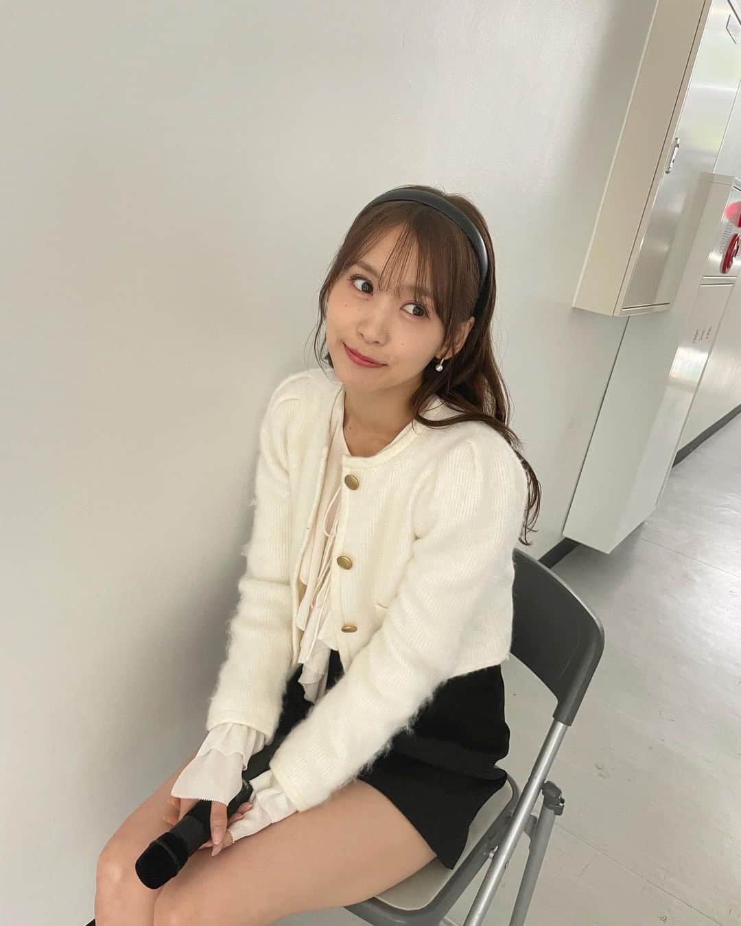 芹澤優さんのインスタグラム写真 - (芹澤優Instagram)「・  芹澤優ちゃんトークショーin横国  ありがとうございました！ 私にたくさんスポットがあてられてて、照れちゃったよ。でもたのしかった！！  モテモテユニバーシティライフをイメージした私服です🤍  もしくはブレアの手下的な女Bって感じ。(わかる人にはわかる)  ジャケット　@lily_brown_official  トップス　@fray_id  ショートパンツ　@shein_japan   #🐹🩷 #いろんな動物さん #メロメロにするの #色々すごかったね」11月5日 21時26分 - seriko_is_no.1