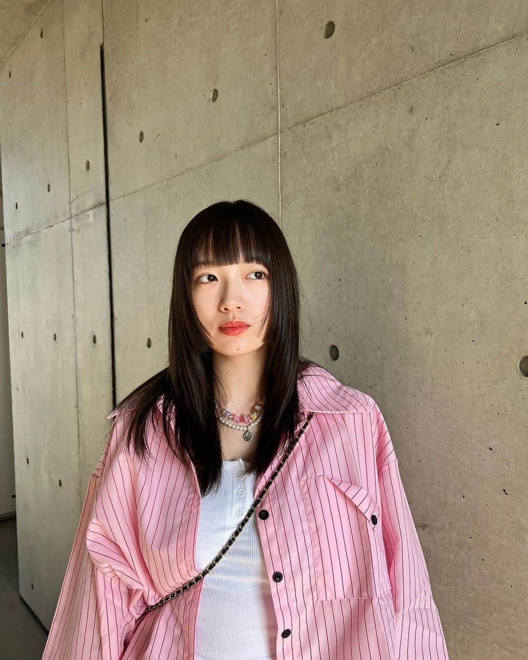坂口風詩のインスタグラム：「お散歩🌼  #お散歩 #コーデ #ootd #ピンクコーデ #ナチュラルメイク」