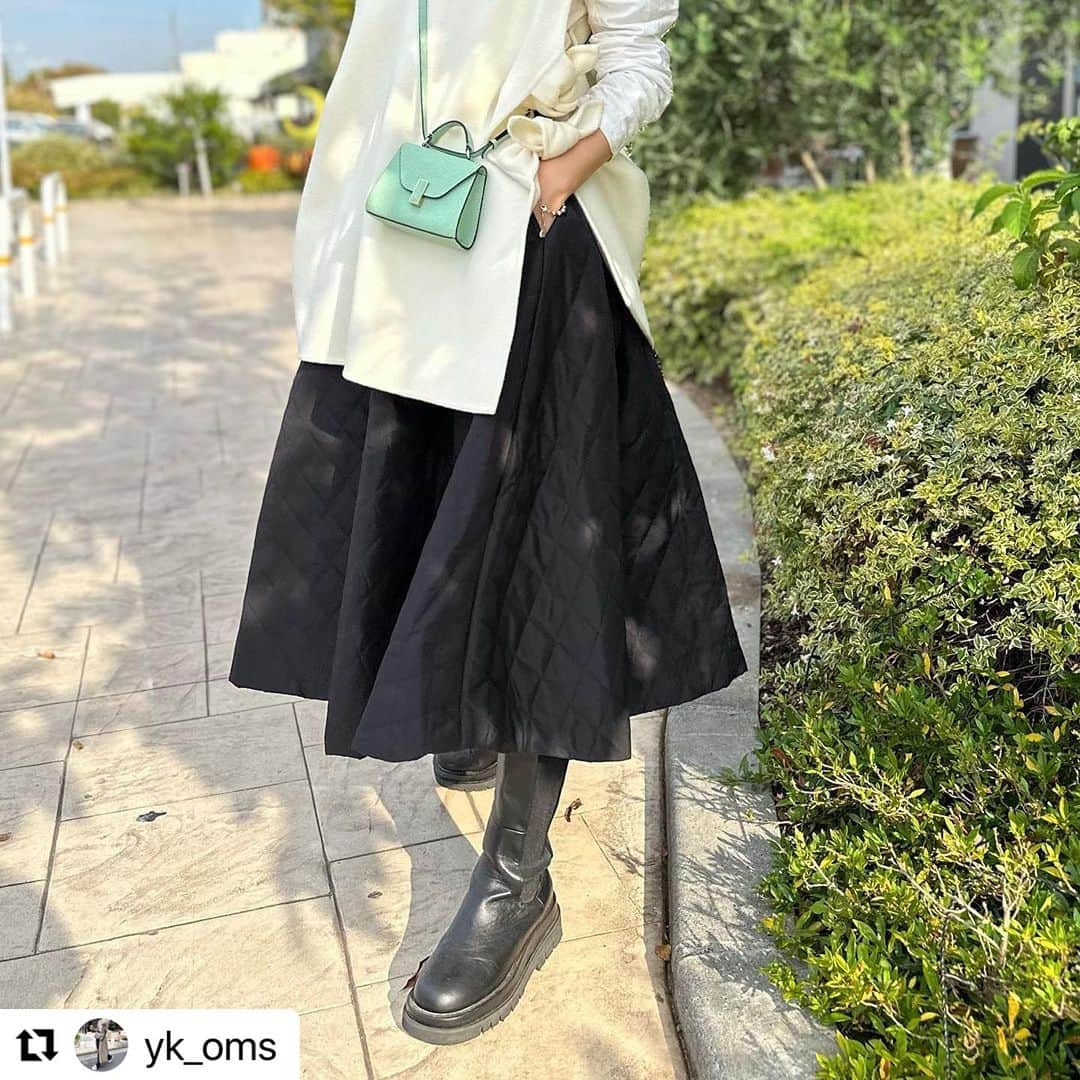 イーザッカマニアストアーズさんのインスタグラム写真 - (イーザッカマニアストアーズInstagram)「. 𝐬𝐩𝐞𝐜𝐢𝐚𝐥 𝐭𝐡𝐚𝐧𝐤𝐬 🎖️  @yk_oms さま  ふんわりしたシルエットでフェミニンに🎀 ロングブーツに合わせやすい丈感も魅力です！  #zootie サニーヒート キルティングスカート  🔎1800806 ¥4,990 color / black >>公式サイトから商品番号で検索できます ⁡  ／ 公式サイト限定！ 特別プライスにて発売中✨🌲  新規会員登録で《すぐに使える》 200ptプレゼントも🎁 ＼ ⁡ 薄くて軽いのにしっかり暖かい！ 蓄熱フェイクダウンを使用したキルティングスカートです◎ 可愛さだけじゃない！機能性もバツグンだから、冬にたくさん着たくなるアイテム⛄️  ぜひこの機会にお試しください♪  #ezakkamaniastores #ezakkamania_2023aw #イーザッカマニアストアーズ #キルティングスカート #キルティング #キルト #着こなし #着回し」11月5日 21時34分 - ezakkamania_stores
