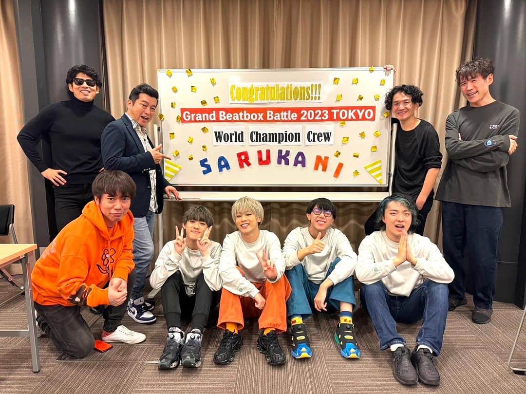 ゴスペラーズ【公式】のインスタグラム：「#ゴスペラーズ の #ヒアナウ  大阪 2daysにお越しくださった みなさまありがとうございました❗️  Day1にはGBB23 World Champion Crew #SARUKANI のみなさんがゲスト出演くださいました🐵🦀  🎙️NEXT STAGE🎙️ 2023.11.11 sat 福島・いわき 2023.11.12 sun 茨城・水戸」