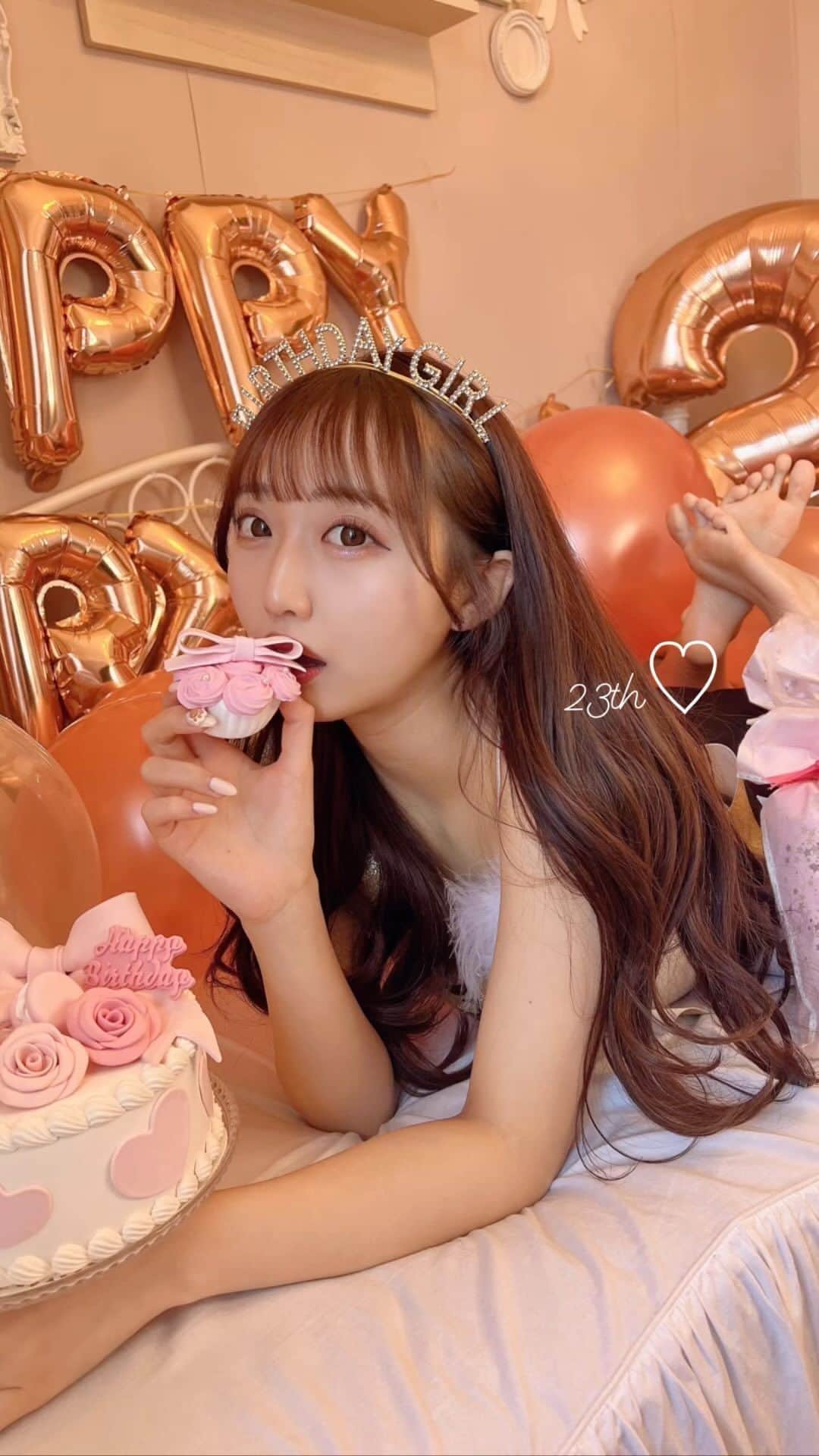 のインスタグラム：「23th🤍🎂　#birthday#お誕生日」
