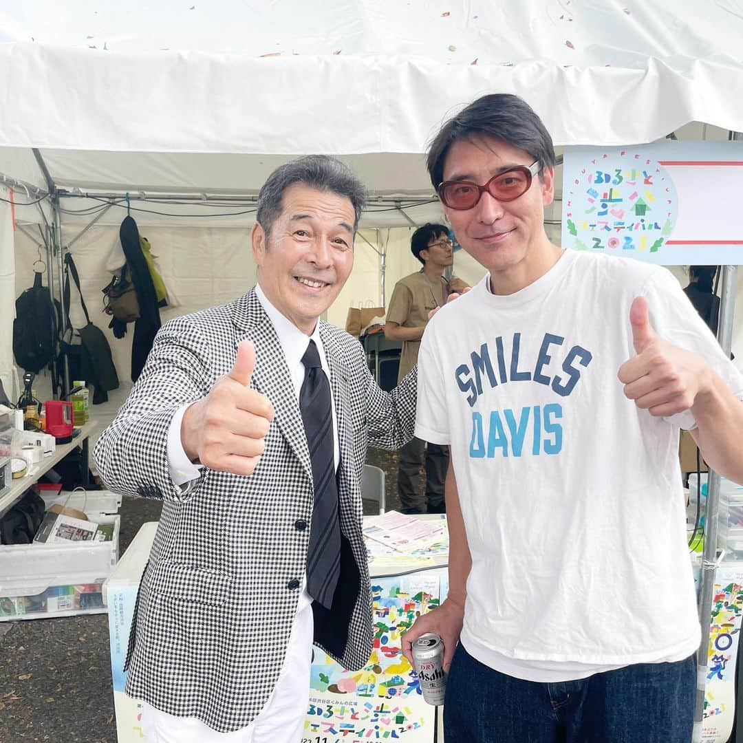 小宮山雄飛さんのインスタグラム写真 - (小宮山雄飛Instagram)「渋谷の大先輩と写真！ 渋谷愛強いぞ❤️ #井上順　  shibuya-fes.online #渋谷区くみんの広場 #渋谷フェスティバル @FesShibuya」11月5日 14時17分 - yuhikomiyama