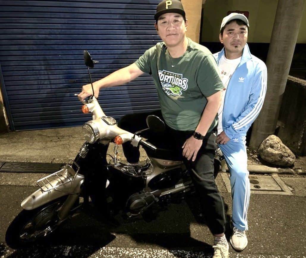 石野卓球のインスタグラム：「メロン牧場」