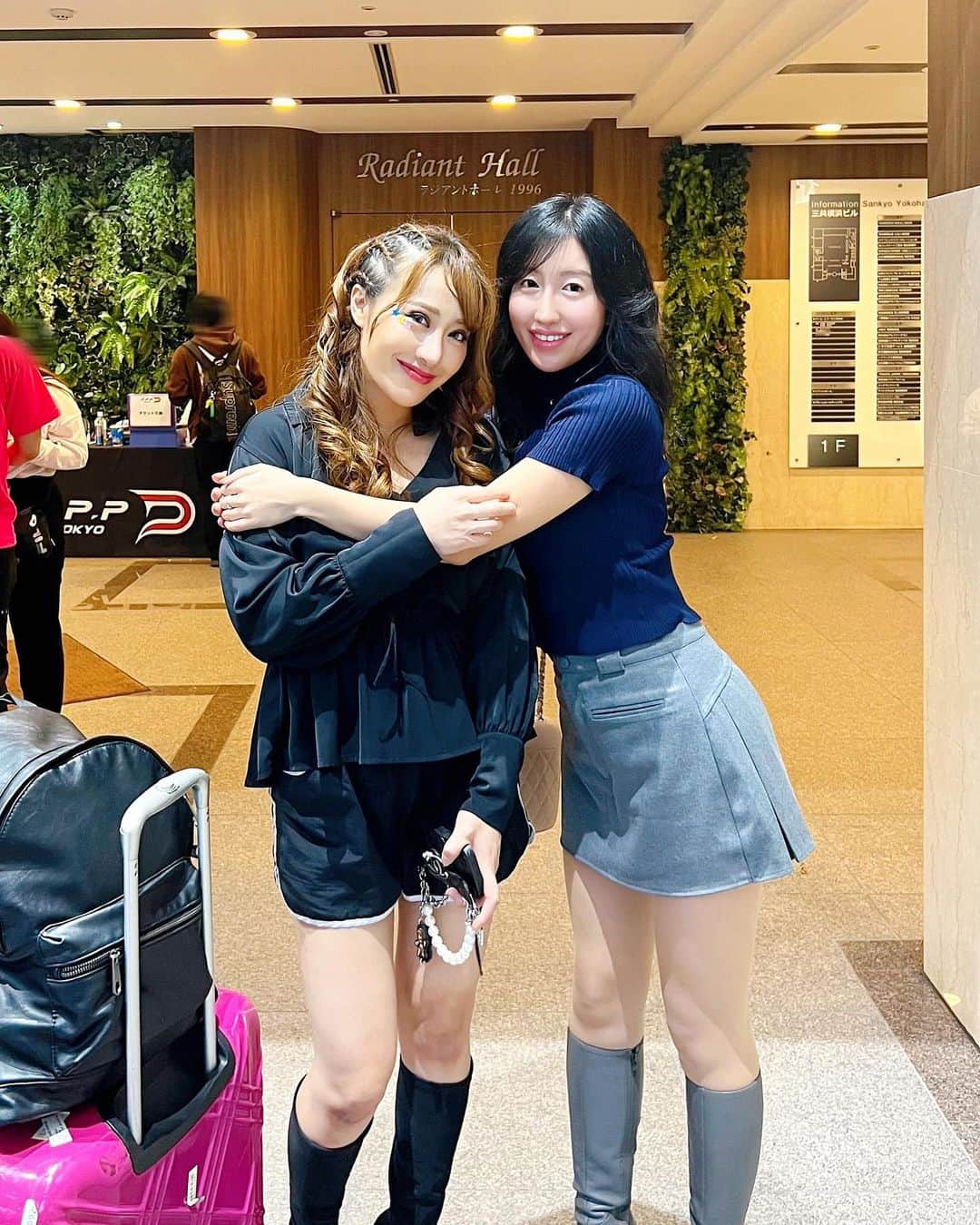 井上茉倫（月神まりな）さんのインスタグラム写真 - (井上茉倫（月神まりな）Instagram)「"Going GYAU Way" 〜はちゃめちゃぎゃるバイブス祭〜 観戦してきました🤘🏻🦄🪩 本気で勝負を決める試合ではなく コミカルなイベントだったので 試合の時の力強いリアラちゃんをまた見たくなったよ😘  会場のプロレスファンの方が 私にも声かけてくれて嬉しかった💕 ありがとうございます☺️ また会場でお話ししましょう👋🏻」11月5日 15時06分 - inoue_marin