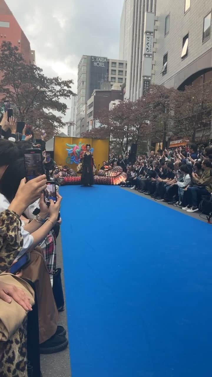 丸山敬太のインスタグラム：「【 TOKYO GINZA It's Show Time!!! 】」