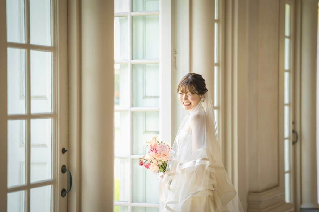 RealWeddingsさんのインスタグラム写真 - (RealWeddingsInstagram)「現地花嫁さまにも人気のセントラルユニオン大聖堂♡(2023.9.2)  Planning:@realweddings_hawaii  Photo: @iluminiphoto  Hair&Make:@rie_utahm   ◆ハワイウエディング相談会空き状況※空き状況は随時変動いたします。直近のご案内も可能な日程もございますので、お気軽にお問い合わせ下さいませ。  11/11(土): 11:00/14:00 /17:00 11/12(日): 11:00 /17:00  ◆ホームページよりお問い合わせの場合はこちら https://www.realweddings.jp/reservation/  #ハワイ挙式#ハワイウェディング#ハワイ婚#リゾ婚#ハワイフォト #ハワイウエディングプランナー #海外挙式#2023冬婚 #2024年春婚#結婚式準備#モアナサーフライダーウェスティンリゾート #セントラルユニオン大聖堂 #hawaii#hawaiiwedding#hawaiiweddingplanner#realweddings_hawaii#moanasurfrider #moanasurfriderwedding #centralunionchurch」11月5日 15時43分 - realweddings_hawaii