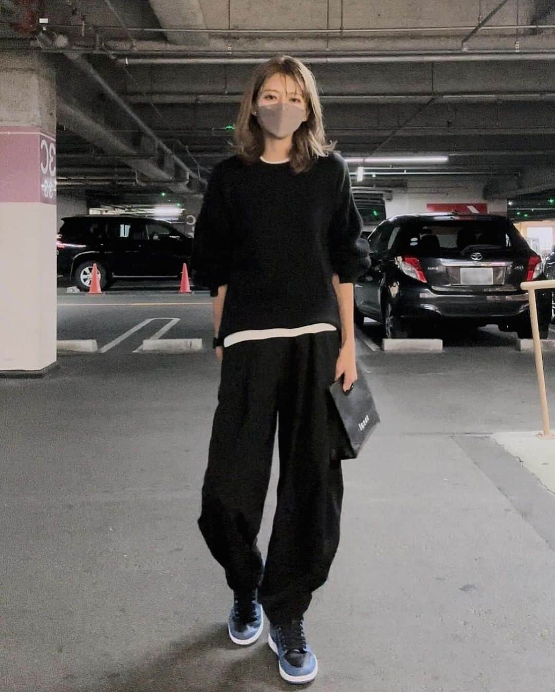 山本明果のインスタグラム：「⠀ ⠀ ⠀ ⠀ 🐃🐾🖤 ⠀ ⠀⠀ ⠀ ブラックコーデ ⠀ ⠀」