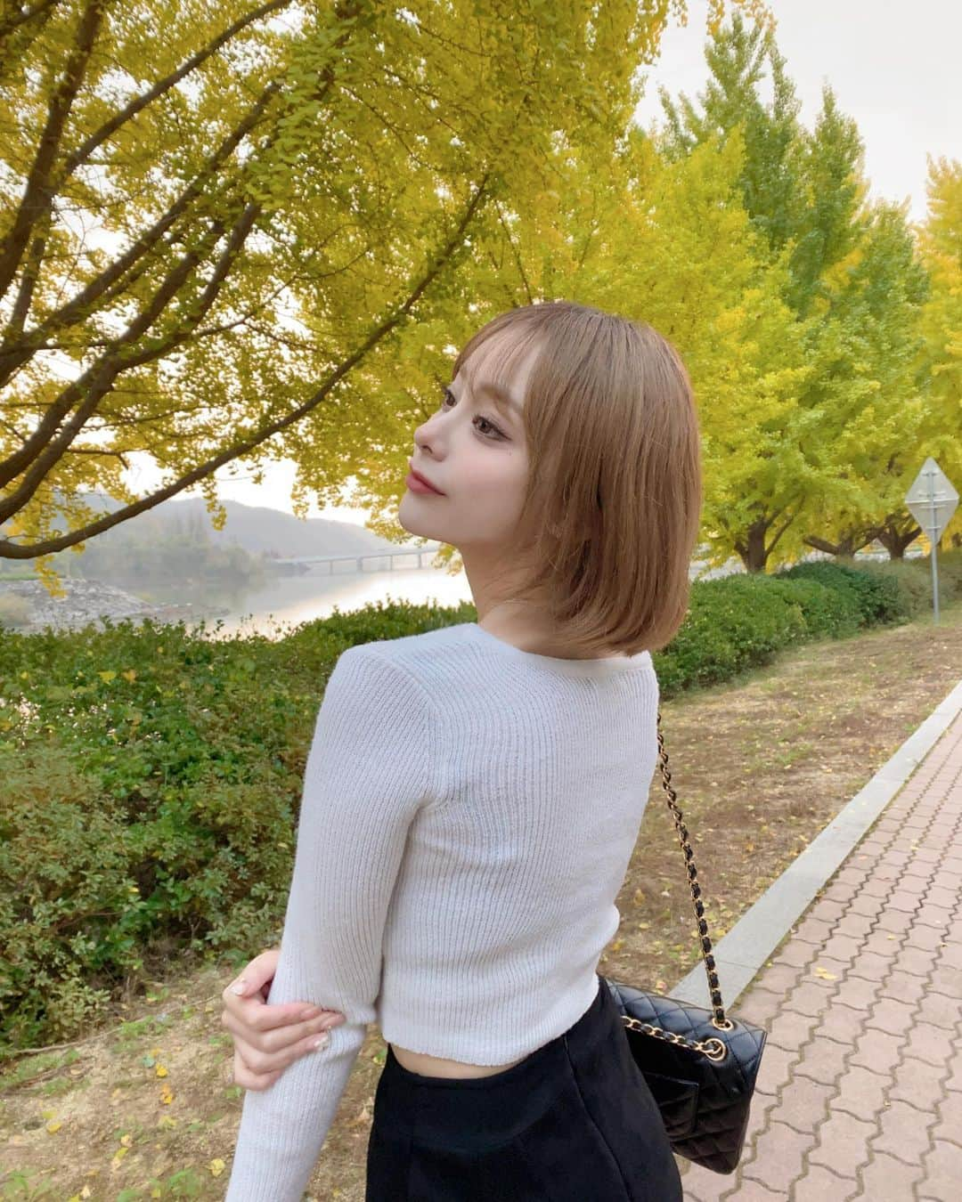 海咲茜さんのインスタグラム写真 - (海咲茜Instagram)「. 🍁🍂🌾🧡 . . .  #안동#안동여행 #가을#가을여행 #단풍#instagood#likeforlikes#likeforfollow#instalove #여행#한국#얼짱패션#좋아요환영 #인스타그램#일상스타그램#소통#인친황영#일본#일본인」11月5日 16時13分 - msk.akn