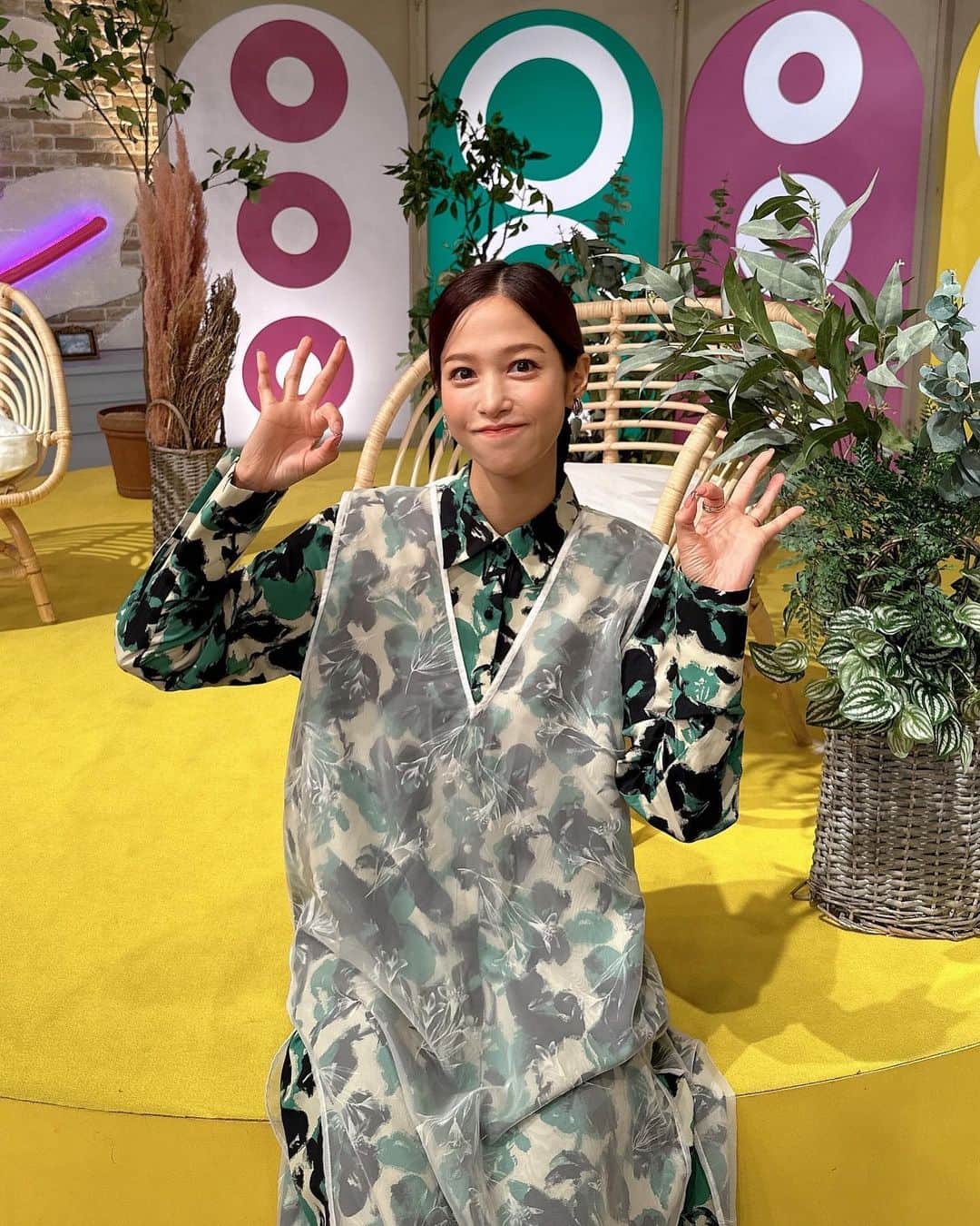 のインスタグラム：「. ドーナツトーク、今夜のゲストは仲良しの水谷隼さん😏  何でも大丈夫です！と言ってもらったのをいいことに、好き放題してます😂  今夜23時半からぜひご覧下さい🤍  #ドーナツトーク #CBC  #TBS」