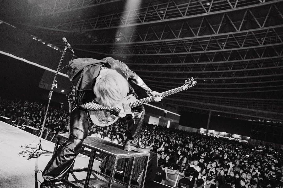 Kazuki Takemuraさんのインスタグラム写真 - (Kazuki TakemuraInstagram)「Thanks NEX_FEST🇯🇵 It was lit as hell🔥 Big up to @bringmethehorizon  📷 @shot.row  #bmth #babymetal #hyde #crossfaith #coldrain #nex_fest」11月5日 16時51分 - kazucrossfaith
