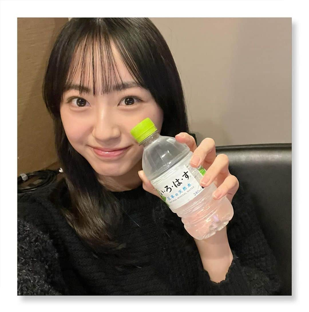 国本姫万里さんのインスタグラム写真 - (国本姫万里Instagram)「最近はお水をめっちゃ飲むの！！ 体にいいらしい、、、🤔💬  みんなはよく飲む飲み物は？  #国本姫万里 #ひまり #スターダストプロモーション #スターダストプロモーション制作3部  #ニコラ #モデル #ニコラモデル #ニコモ #カンコー #カンコー委員会 #nicola #ニコラ12月号 #09 #中2 #お水 #飲み物」11月5日 16時54分 - himari_kunimoto_official