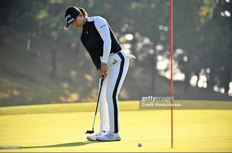 竹山佳林さんのインスタグラム写真 - (竹山佳林Instagram)「明治安田レディスオープンゴルフトーナメント⛳️  地元関西大会もっと頑張りたかったですが、今週はゴルフ脳が少しおバカな私でした😵‍💫 切り替えて来週も頑張ります☝️  次は「山口周南レディースカップ」🏌🏻‍♀️  #golf #jlpga #ステップアップツアー  #明治安田レディスオープンゴルフトーナメント  #newbalance #newbalancegolf  #長谷工コーポレーション  #pinggolf  #株式会社商美コーポレーション  #株式会社リンクス #リンクスゴルフ  #株式会社achieve #teamachieve #topworksbody  #kasco #ゴルフレーヴ #titleist #angle磁気ネックレス #palmax #ustmamiya #glaux #eonsports #phiten」11月5日 17時37分 - karin.takeyama