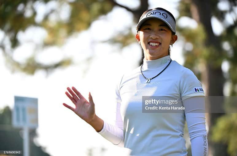 竹山佳林のインスタグラム：「明治安田レディスオープンゴルフトーナメント⛳️  地元関西大会もっと頑張りたかったですが、今週はゴルフ脳が少しおバカな私でした😵‍💫 切り替えて来週も頑張ります☝️  次は「山口周南レディースカップ」🏌🏻‍♀️  #golf #jlpga #ステップアップツアー  #明治安田レディスオープンゴルフトーナメント  #newbalance #newbalancegolf  #長谷工コーポレーション  #pinggolf  #株式会社商美コーポレーション  #株式会社リンクス #リンクスゴルフ  #株式会社achieve #teamachieve #topworksbody  #kasco #ゴルフレーヴ #titleist #angle磁気ネックレス #palmax #ustmamiya #glaux #eonsports #phiten」