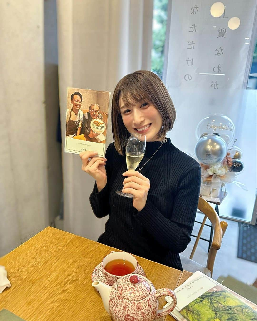 おかもとまりのインスタグラム：「【おすすめ】碑文谷のフレンチ @restaurant_comme_tu_veux へ♡ #令和の虎 ともだちがクラファンで買ってくれていて一緒に行きました🍽️♡  植田ご夫婦が、令和の虎(YouTube番組)に出演して見事オールになりオープンすることができたお店です👏♡  昼は¥3800くらい、夜は¥1,8000くらいからのコースができます！オーダメイド式なので、お値段はもちろん、好きな食材やお料理たっっぷりで【あなただけの上質なわがまま】を叶えるフレンチだよ☺️特別な日に  @restaurant_comme_tu_veux を選んで欲しいな〜♡  ご予約については、 @restaurant_comme_tu_veux から◎」