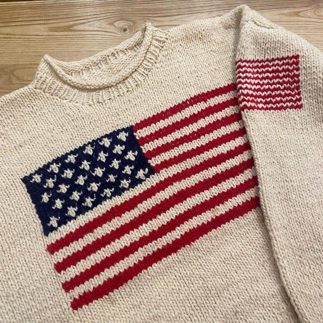 dracaenaさんのインスタグラム写真 - (dracaenaInstagram)「New  "Ecuador hand knit sweater"  INSTAGRAM @dracaena_kichijoji  #Dracaena_Kichijoji #DracaenaKichijoji #DracaenaNorth  #dracaena  #VintageShop  #Vintage  #Kichijoji  #吉祥寺 #古着屋 #ドラセナ吉祥寺 #ドラセナ  #井の頭公園 #七井橋通り  #ヴィンテージショップ #ヴィンテージ #古着 #🇺🇸 #🇨🇦 #🇯🇵  #unitedstates  #canada  #buyingtrip」11月5日 17時59分 - dracaena_kichijoji