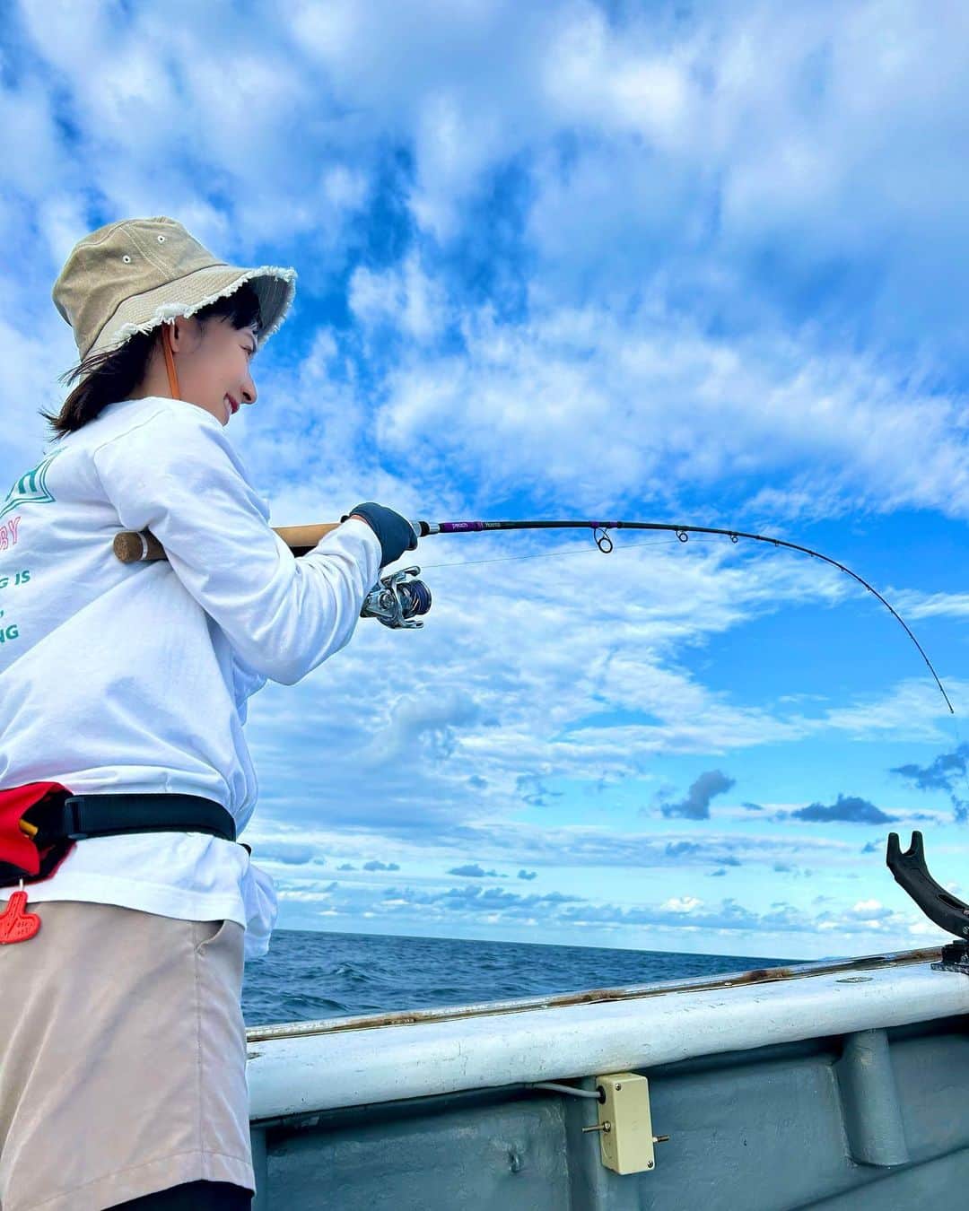 阪本智子さんのインスタグラム写真 - (阪本智子Instagram)「🎣♡  Peachロッドでのファーストフィッシュ🐟は、  " #ミンサーフエフキ "でした！ めっちゃ良い引きだった☺️👍  これからどんどん色んな魚を釣るぞー♪   @flypeach @huercojp   #flypeach #釣り旅 #huerco #フエルコ」11月5日 17時54分 - tomoko_sakamoto423