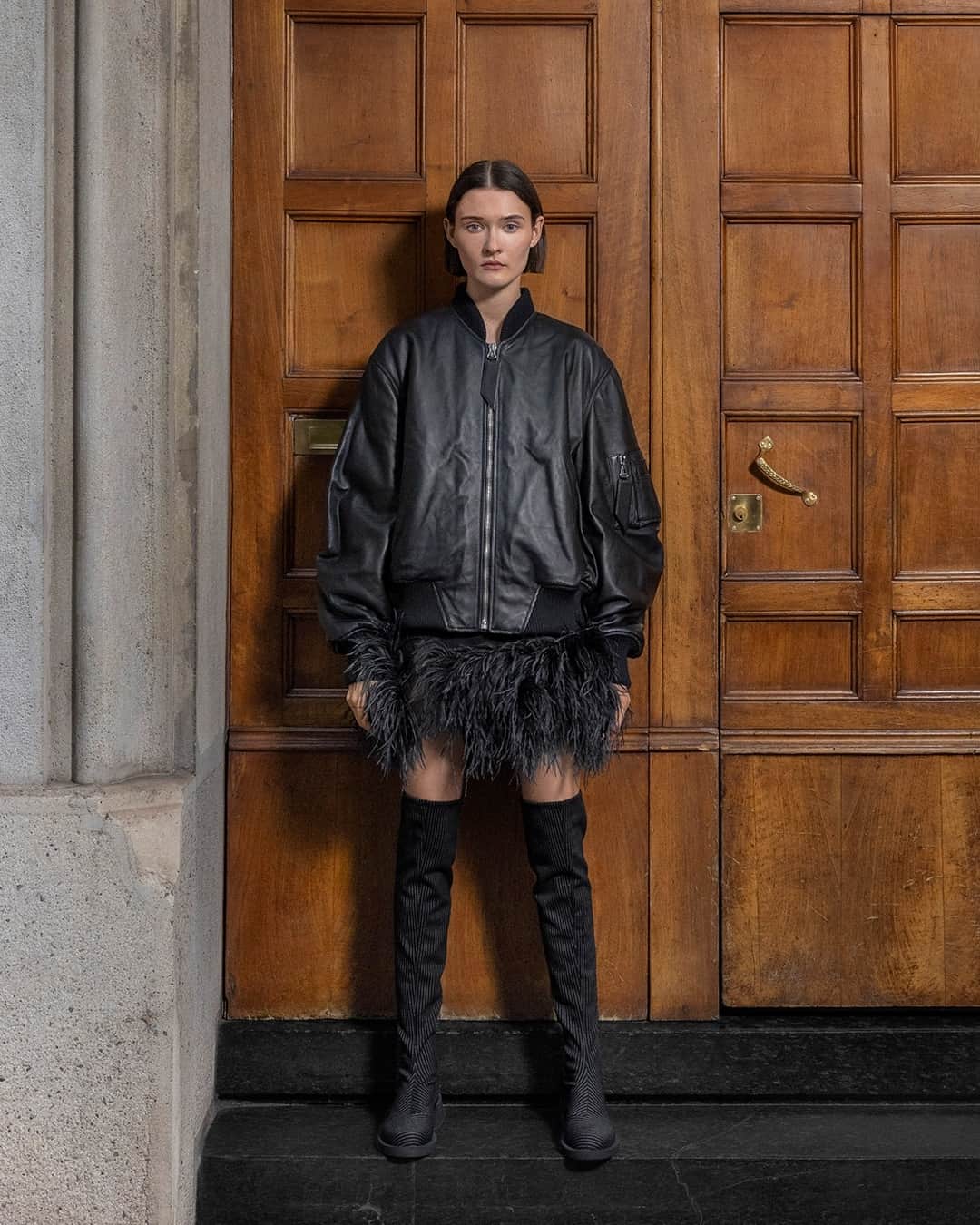 CHARLES & KEITH JAPAN CHARLES & KEITHのインスタグラム：「脚にフィットする柔らかい素材が特徴のデボン メタリックアクセントサイハイブーツは、あなたの美しいスタイルを引き立ててくれるはず。⁠ ⁠ Devon デボン メタリックアクセントサイハイブーツ⁠ (Article No. CK1-90920131)⁠ ⁠ #CharlesKeithFW23⁠ #チャールズアンドキース」