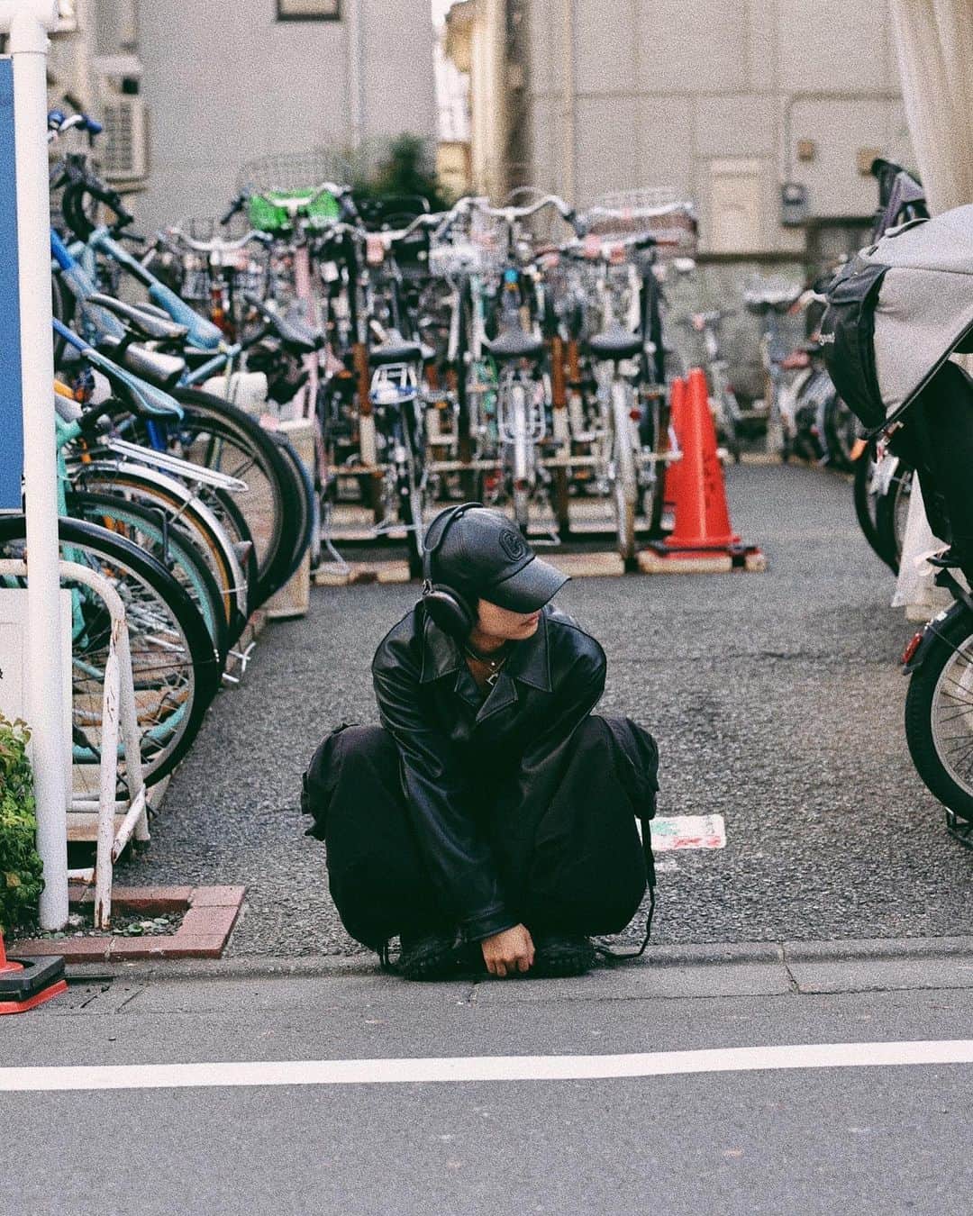 岡春翔のインスタグラム：「. Shimokitazawa . Photo: @yooouhei.f」