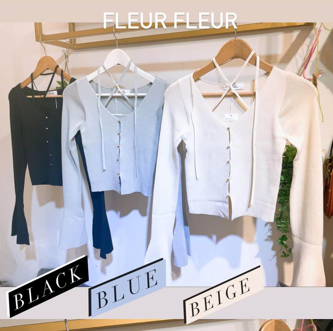 Fleur Fleurさんのインスタグラム写真 - (Fleur FleurInstagram)「<<New Arrivals ✨>> 呢件要買呀，着上身sexy😌💋💋💋又好睇 dazzlin cross choker top  black / beige / blue  (Hello 👋🏻 November!! 到咗冬季正式踏入買長袖衫嘅時候👀🤍✨✨ 今次介紹罕有品牌Dazzlin new arrivals. dazzlin cross knit - beige / blue / black   三個顏色都係現貨發售💯💯💯 門市有得即買即着 亦都歡迎WhatsApp訂購 今日買完即刻寄 watsapp查詢熱線：5572 9458 銅鑼灣門市📍恩平道52號2樓A室」11月5日 18時00分 - fleurfleurhk